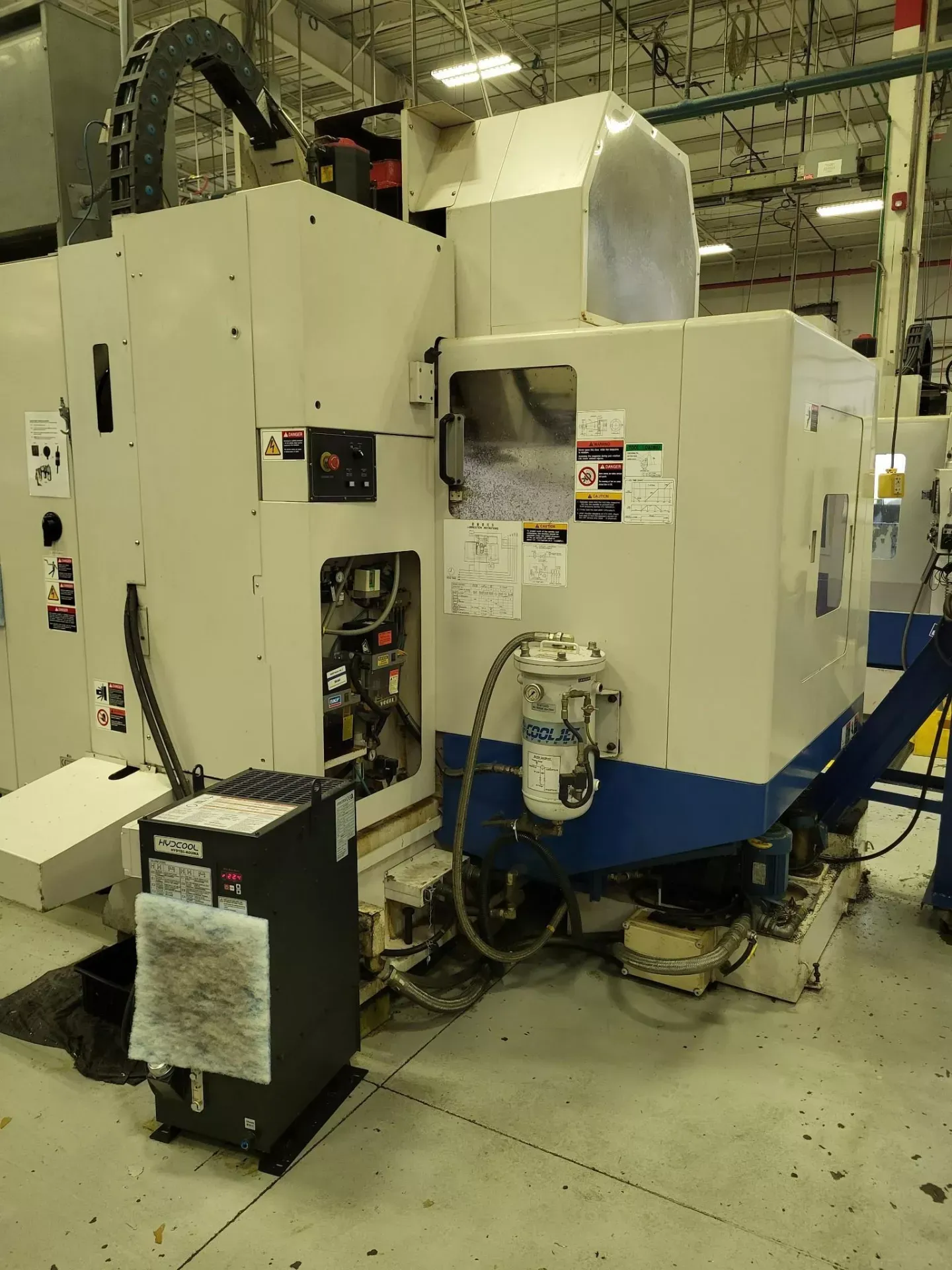 DOOSAN DMV-4020 CNC Vertical Machining Centers 25