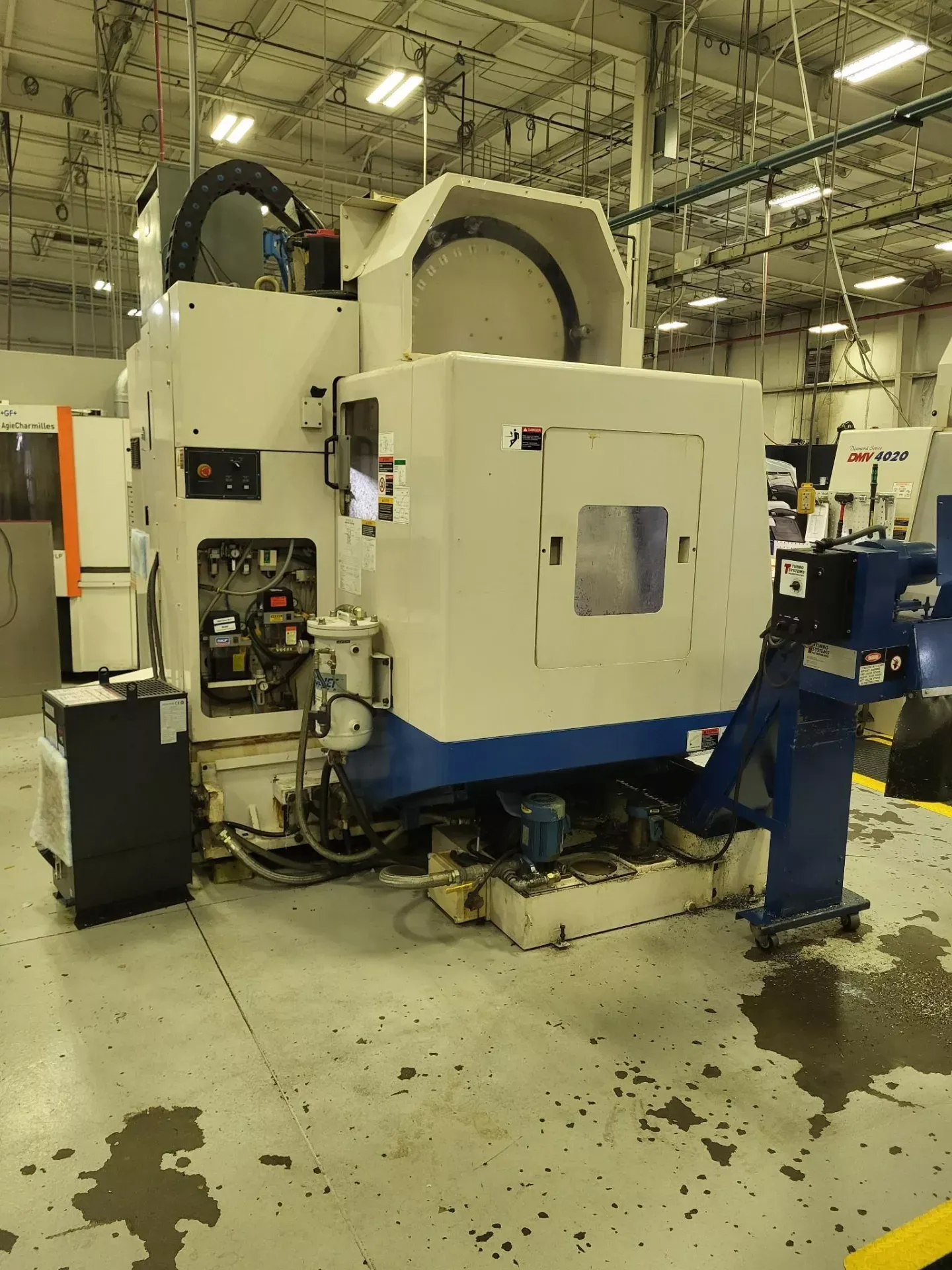 DOOSAN DMV-4020 CNC Vertical Machining Centers 26