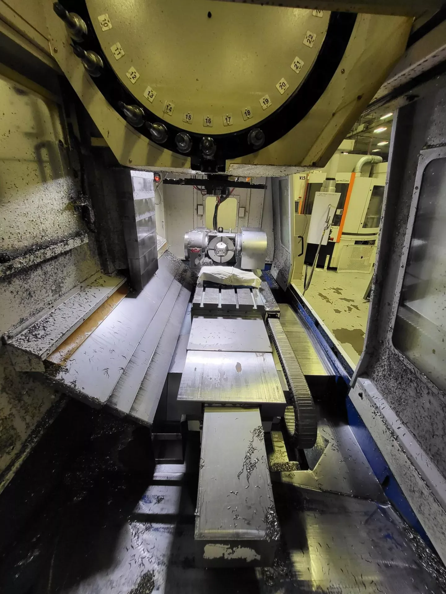 DOOSAN DMV-4020 CNC Vertical Machining Centers 5