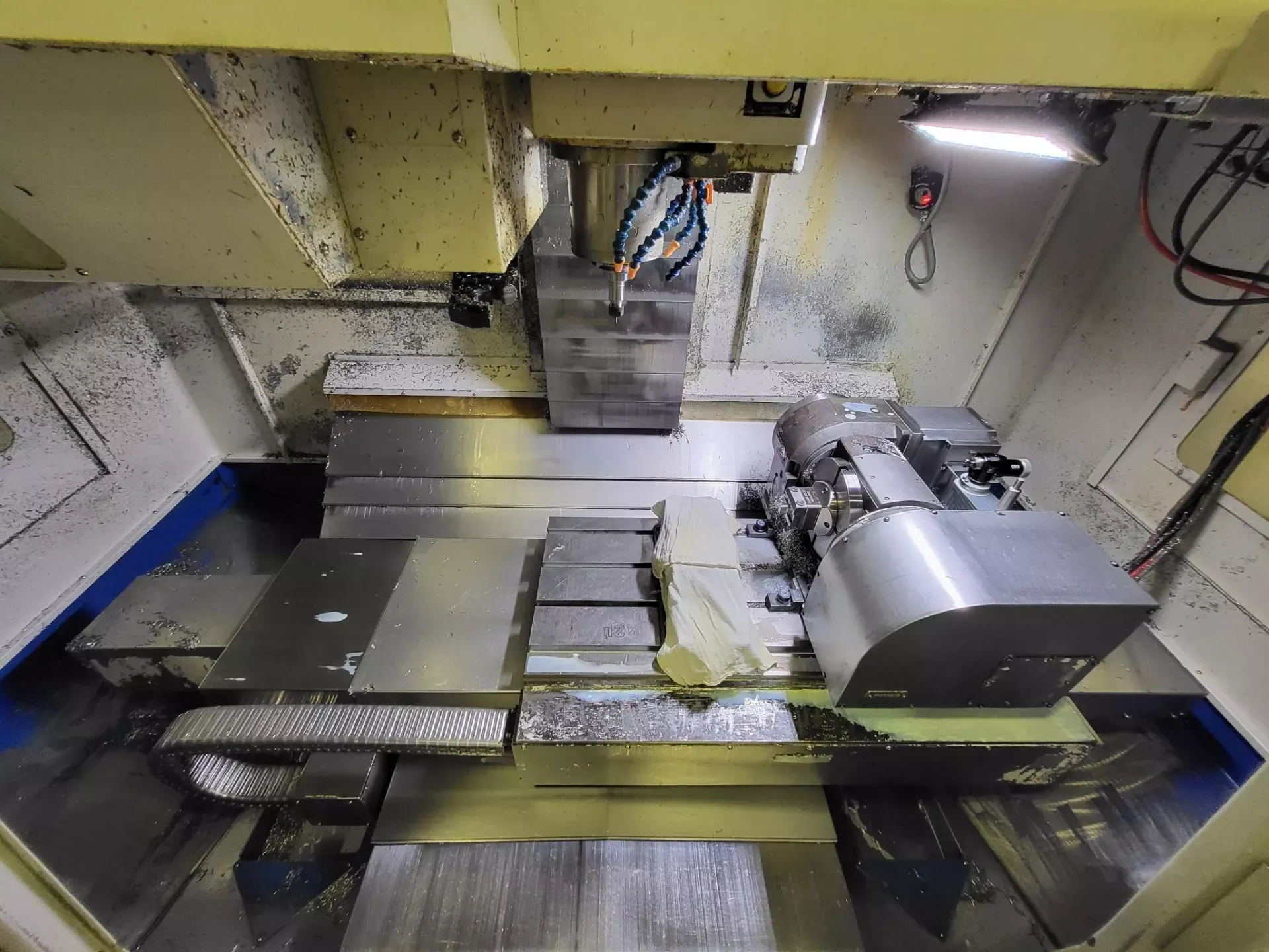 DOOSAN DMV-4020 CNC Vertical Machining Centers 7