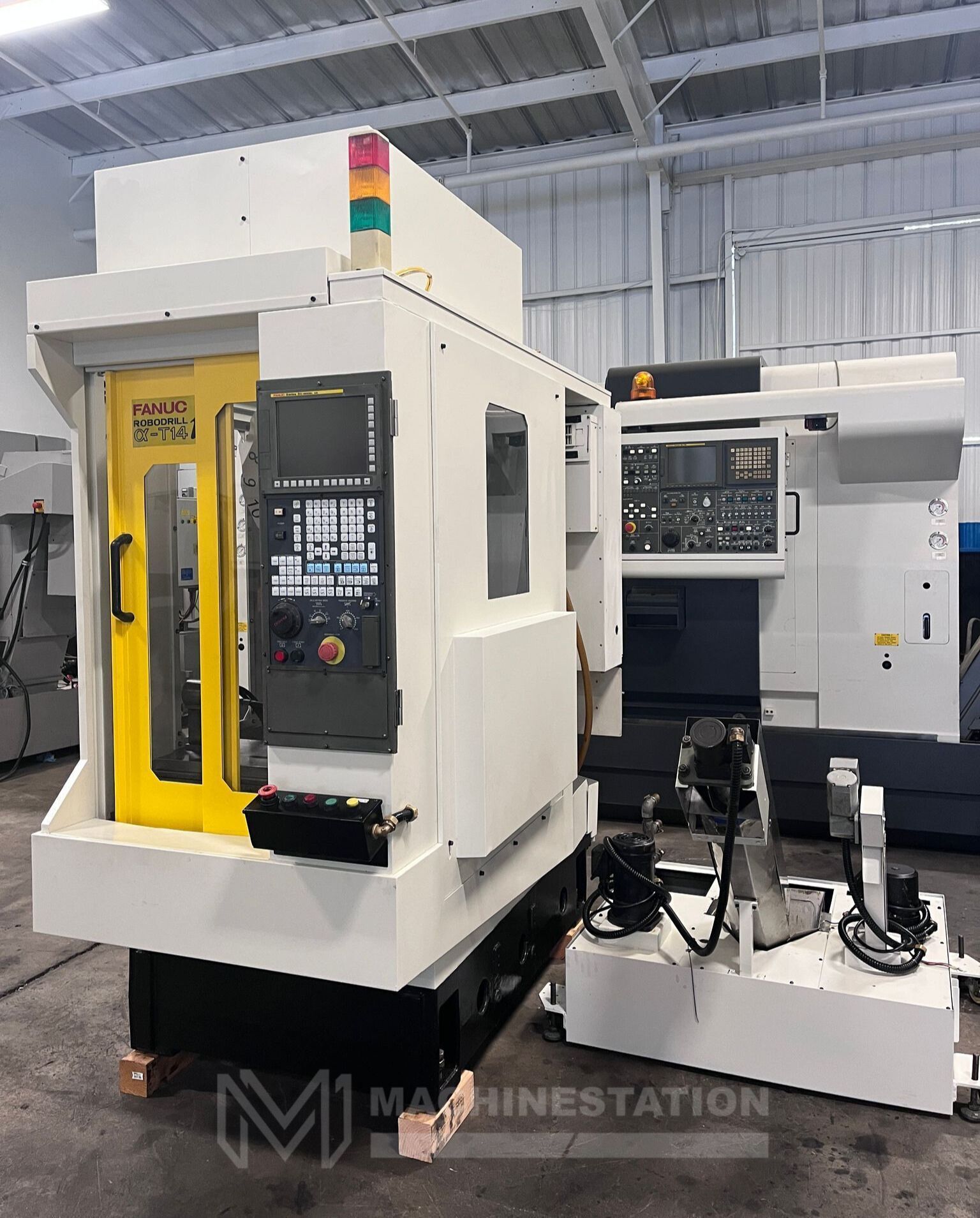Fanuc Robodrill α-T14iEs CNC Drill Tap Center - 4th Axis Mill 2
