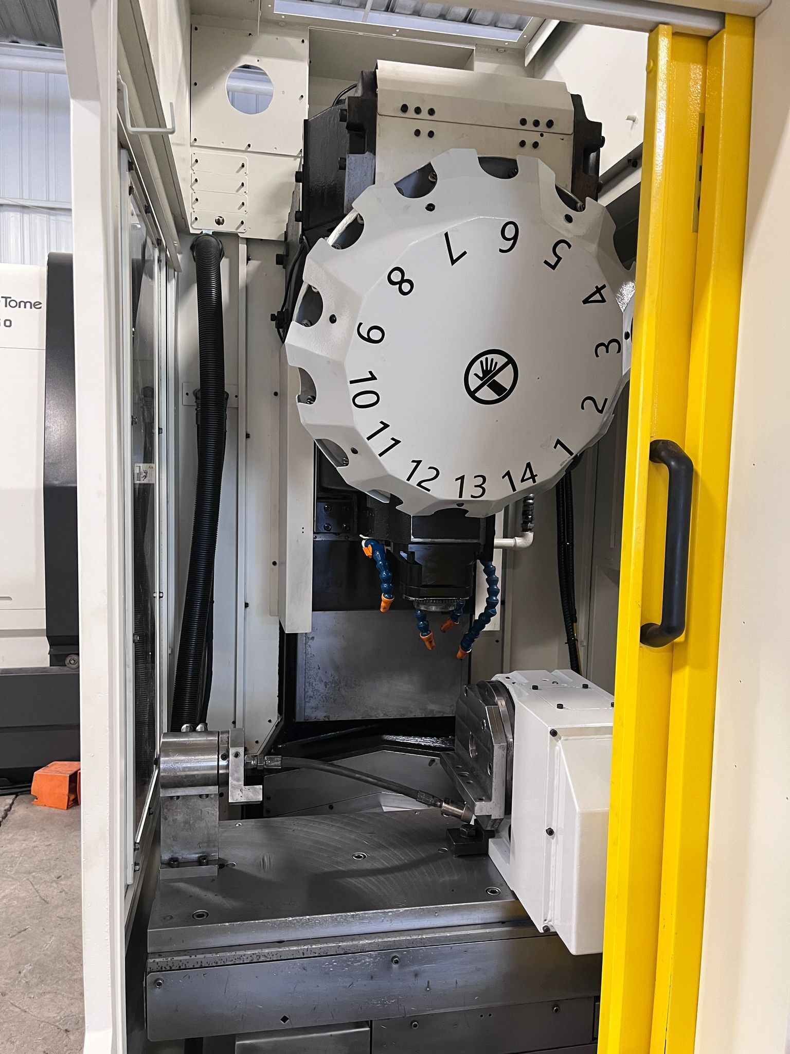 Fanuc Robodrill α-T14iEs CNC Drill Tap Center - 4th Axis Mill 6