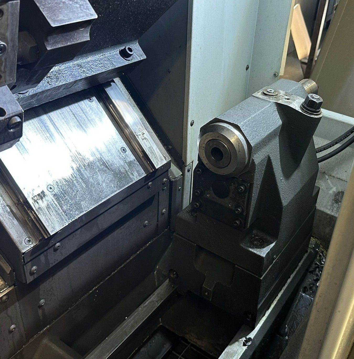 Haas ST-10 CNC Turning Center – 2018 Tool Presetter Tailstock Lathe 4