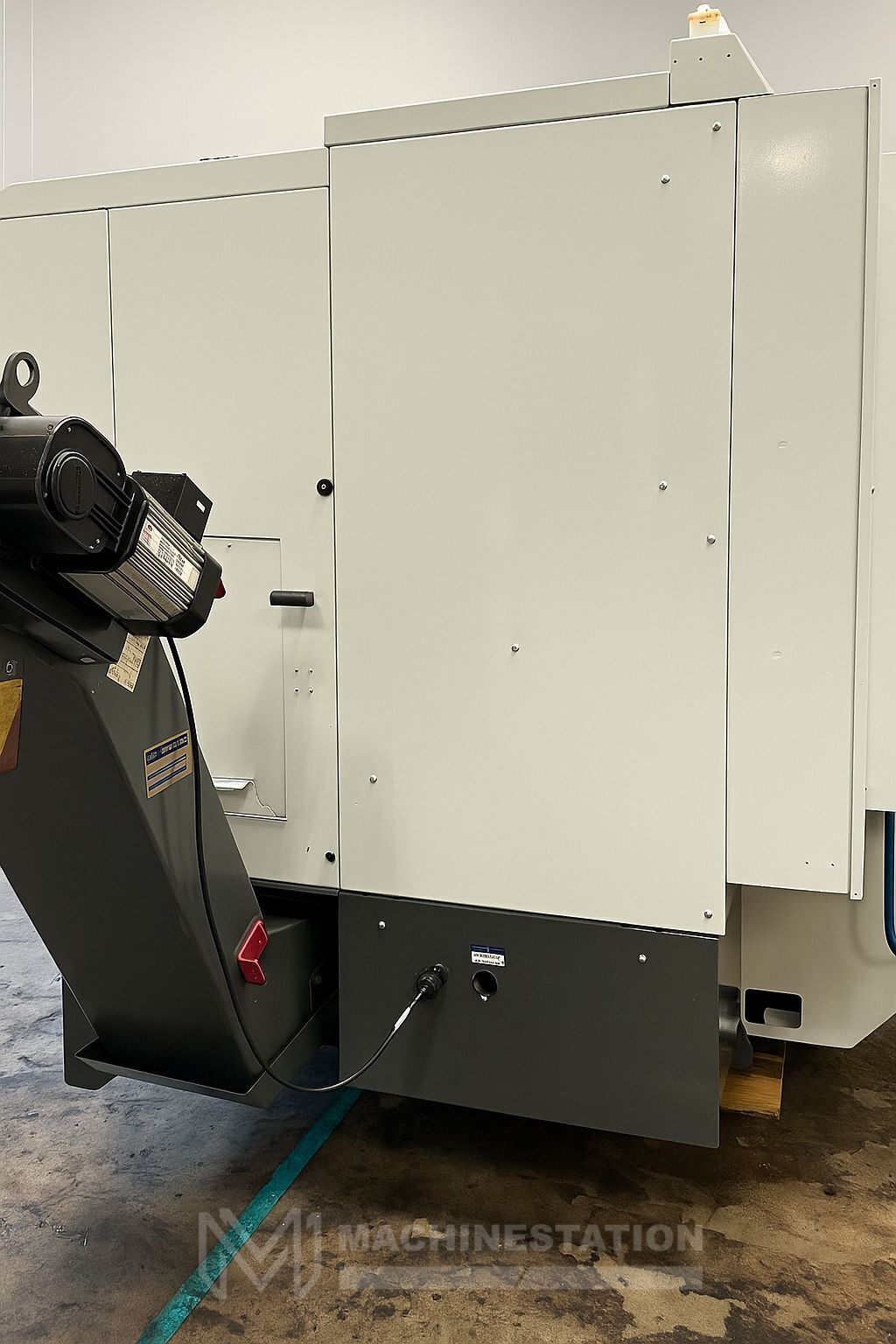 Haas ST-30Y CNC Turning Center - C & Y Axis 10" Chuck Tailstock Lathe 12