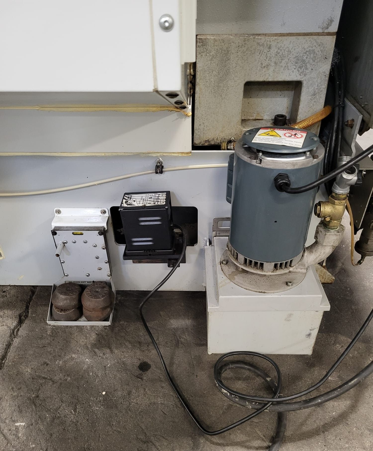 Haas Super Mini Mill CNC Vertical Machining Center 11