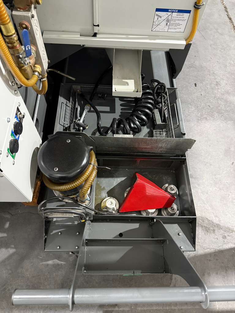 Haas VF-1 CNC Vertical Machining Center - Mill 13