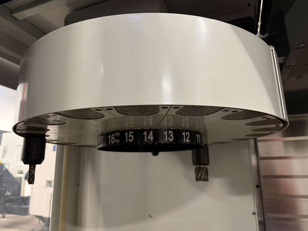 Haas VF-1 CNC Vertical Machining Center - 2016 Mill 11