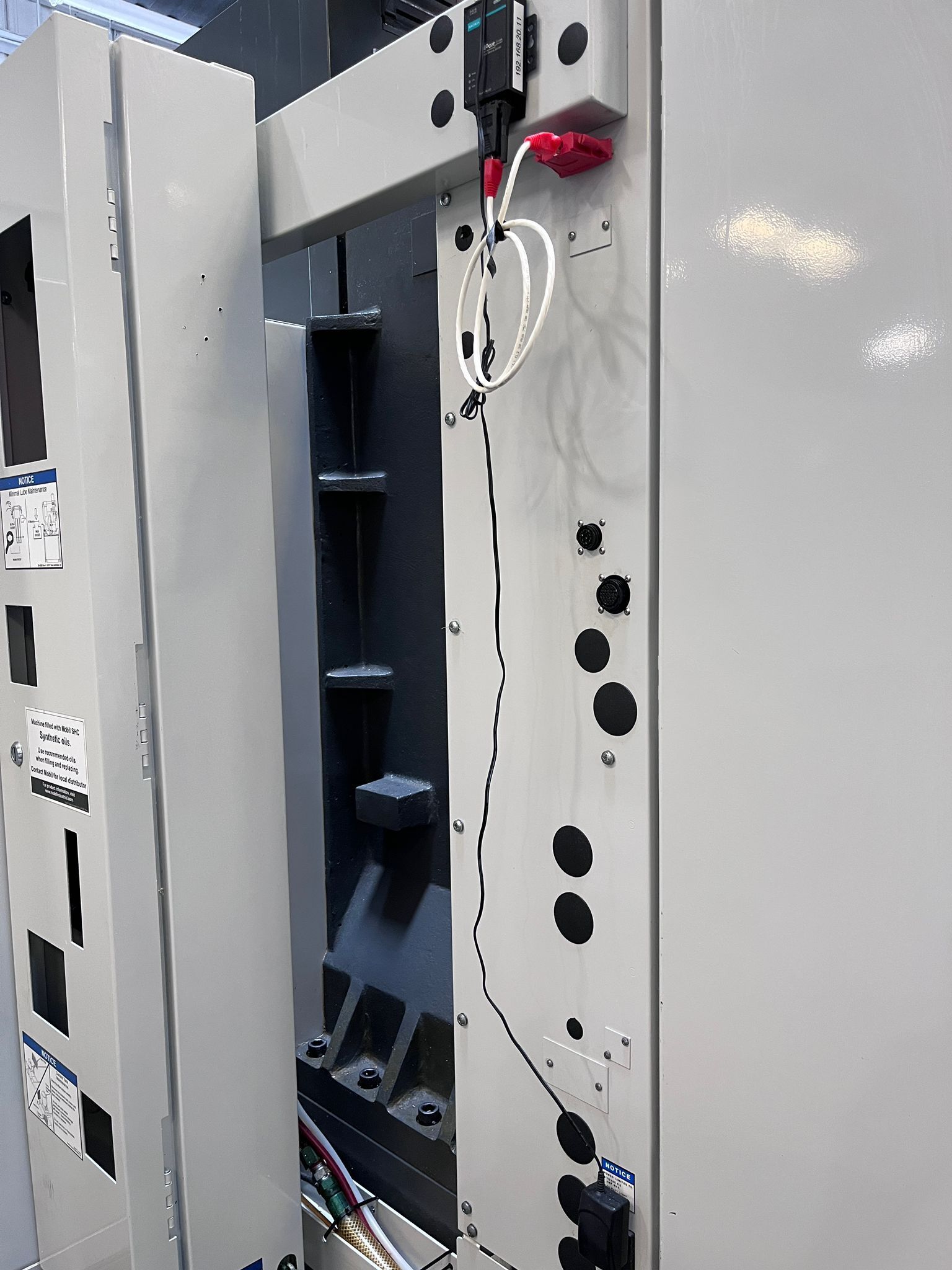 Haas VF-2SS CNC Vertical Machining Center - Mill 16