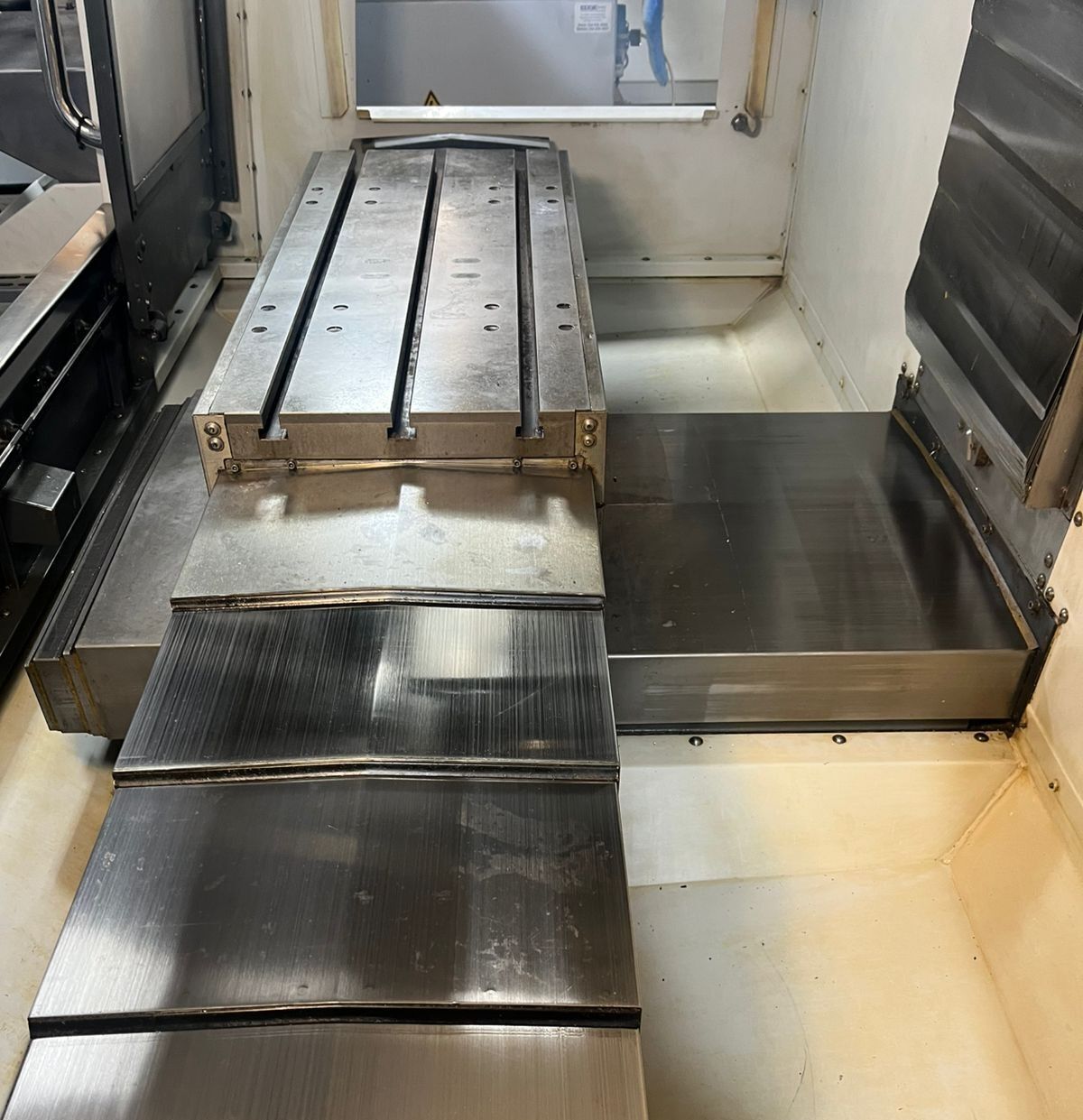 Haas VF-2SS CNC Vertical Machining Center - Mill 13