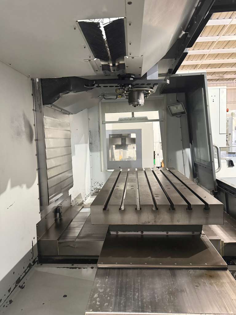 Haas VF-3SSYT CNC Vertical Machining Center - Mill 12