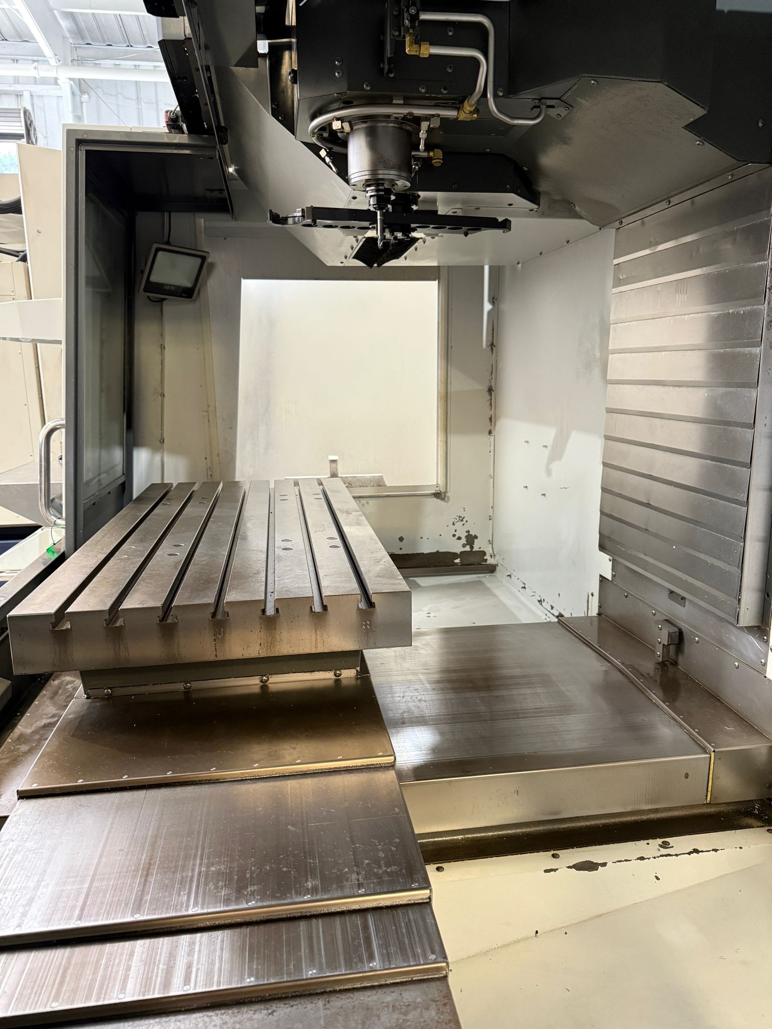 Haas VF-3SSYT CNC Vertical Machining Center - Mill 11