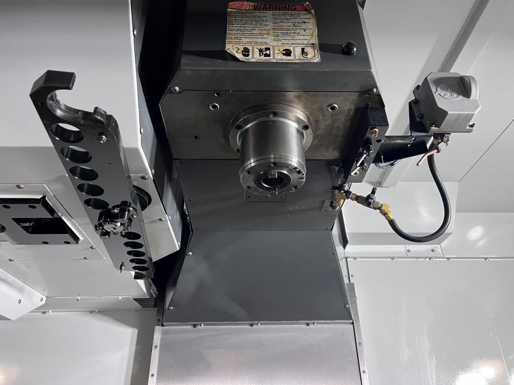 Haas VF-9/40 CNC Vertical Machining Center - Mill 17