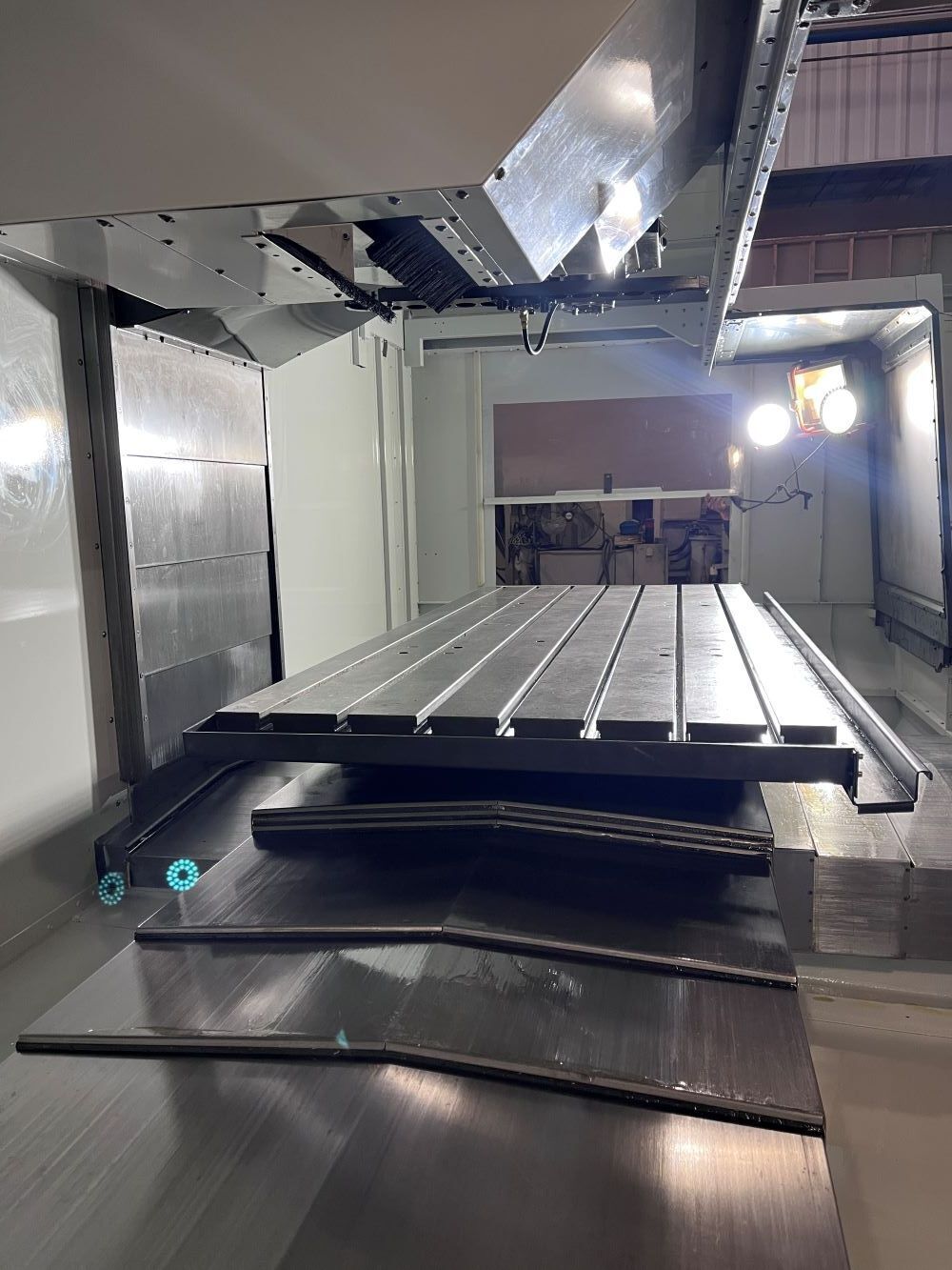 Haas VF-9/40 CNC Vertical Machining Center - Mill 14