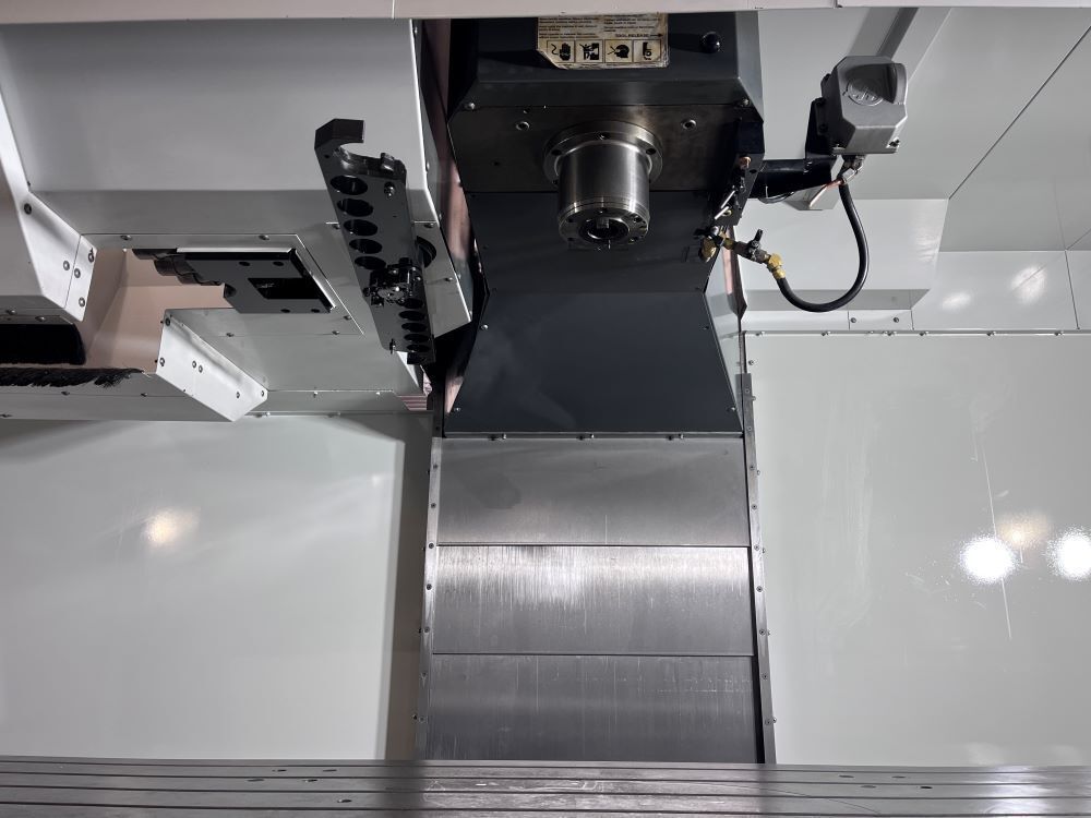 Haas VF-9/40 CNC Vertical Machining Center - Mill 16