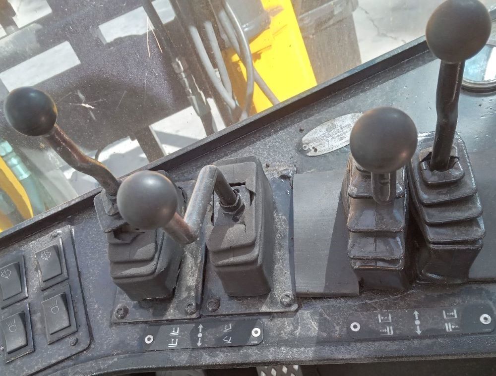 Hyster H620C Diesel Fork Lift Truck 13