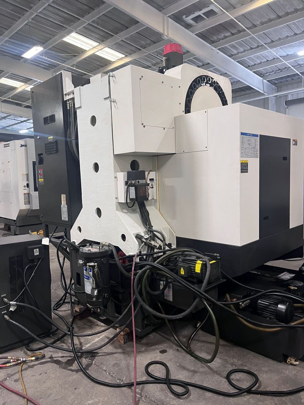 Hyundai Wia F400 CNC Vertical Machining Center - Mill 14
