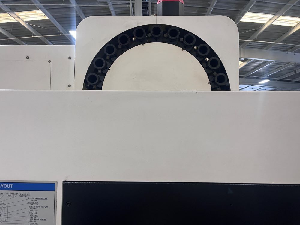 Hyundai Wia F400 CNC Vertical Machining Center - Mill 9