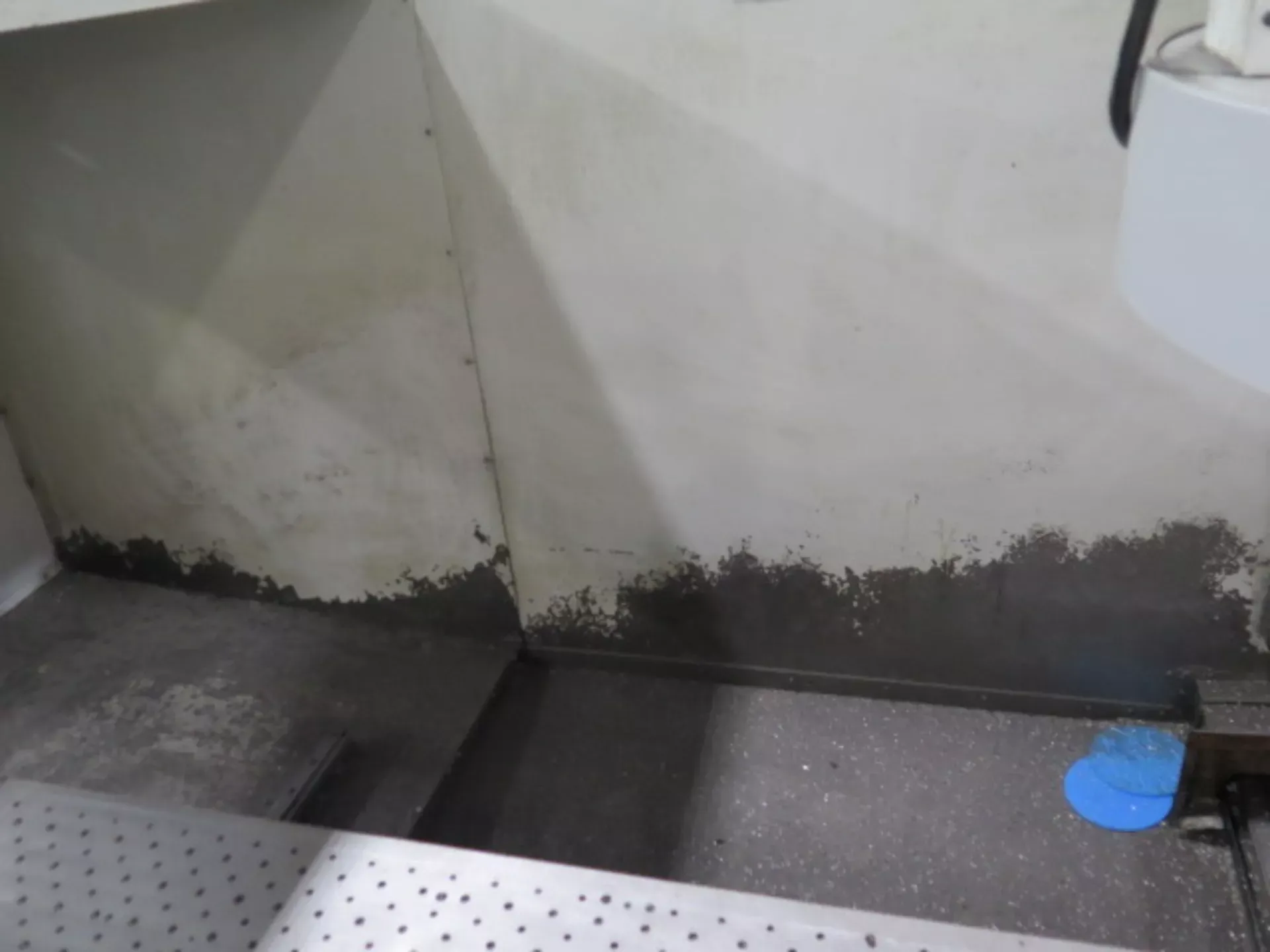 HAAS VF-11 CNC Vertical Machining Centers 12