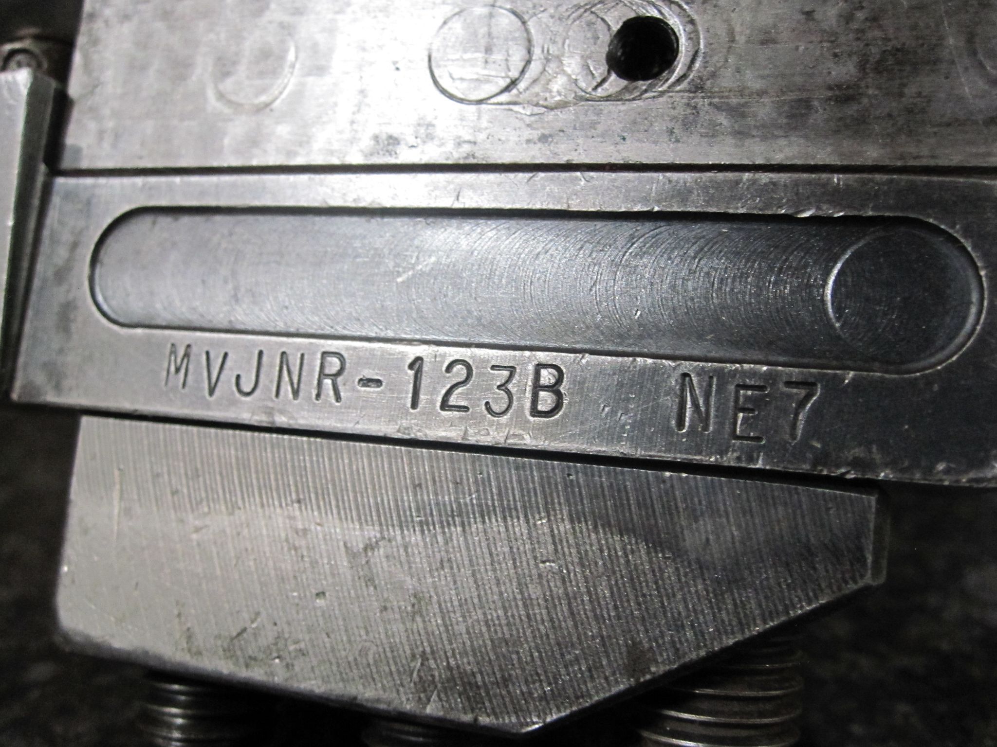 VDI30 VDI 30 STATIC SQUARE SHANK TOOL HOLDER M1283 0.75" W/ TOOL MVJNR-123B NE7 4