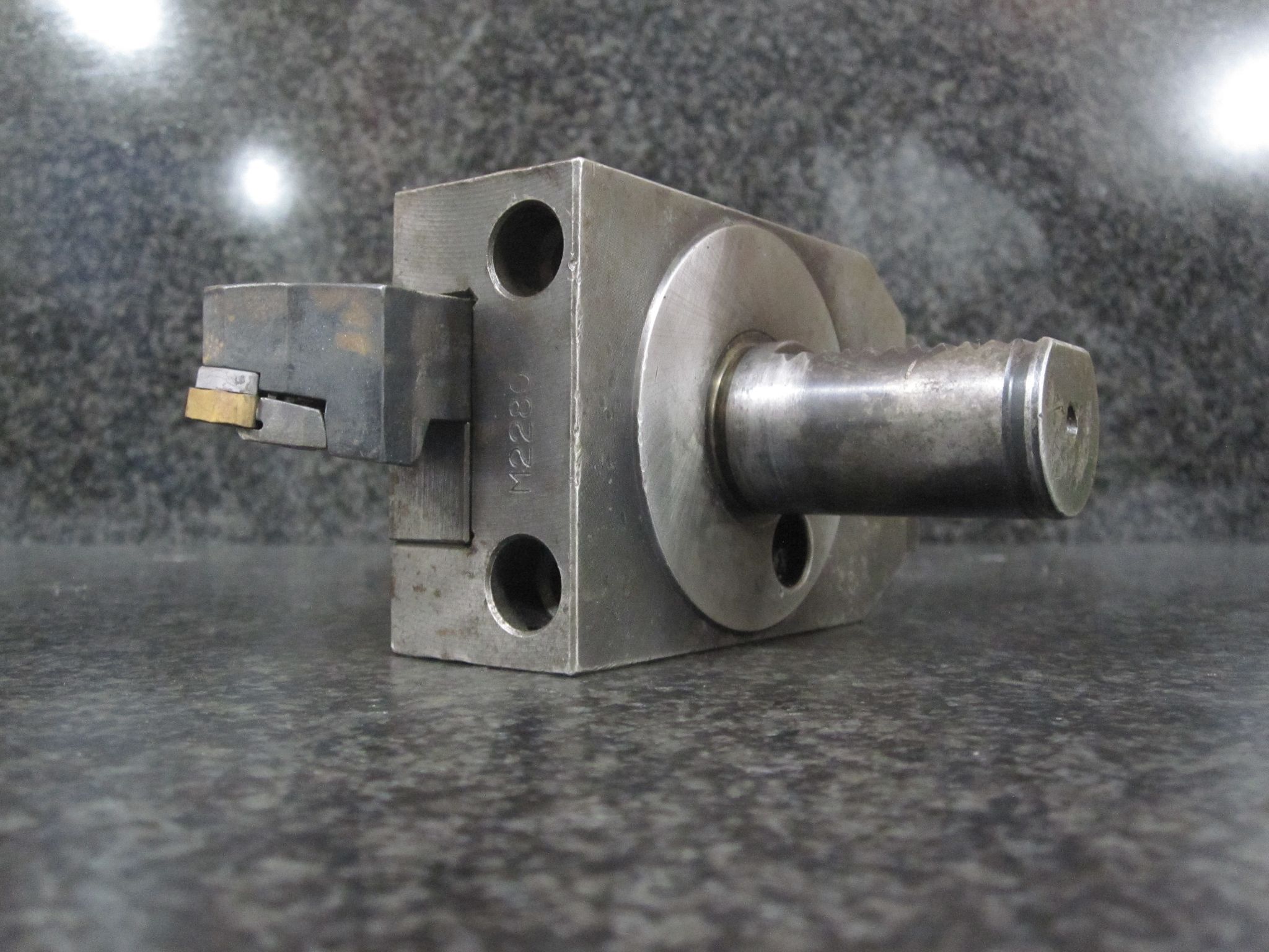 VDI30 VDI 30 STATIC SQUARE SHANK TOOL HOLDER M2280 0.75" W/ TOOL 7