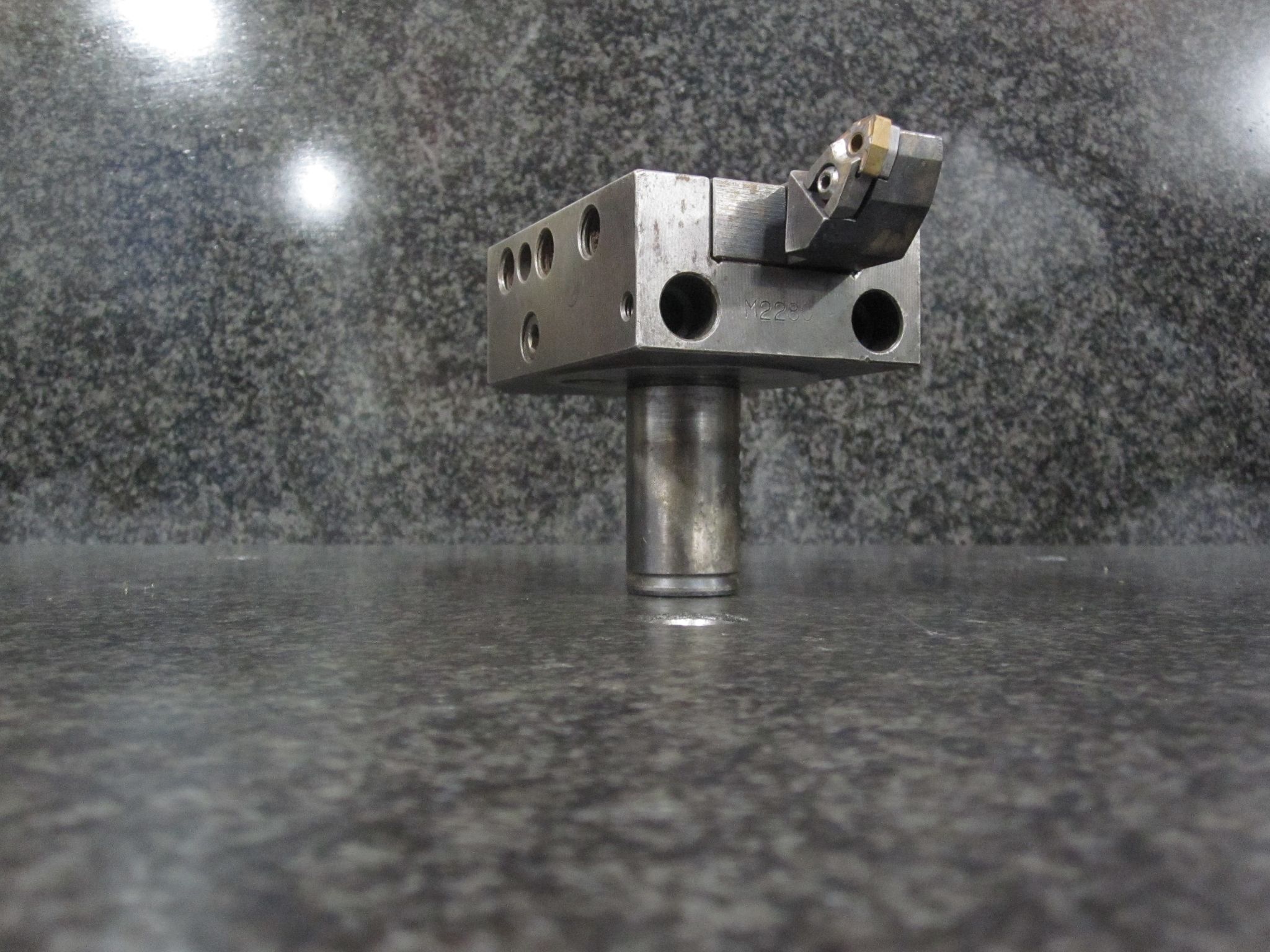VDI30 VDI 30 STATIC SQUARE SHANK TOOL HOLDER M2280 0.75" W/ TOOL 0