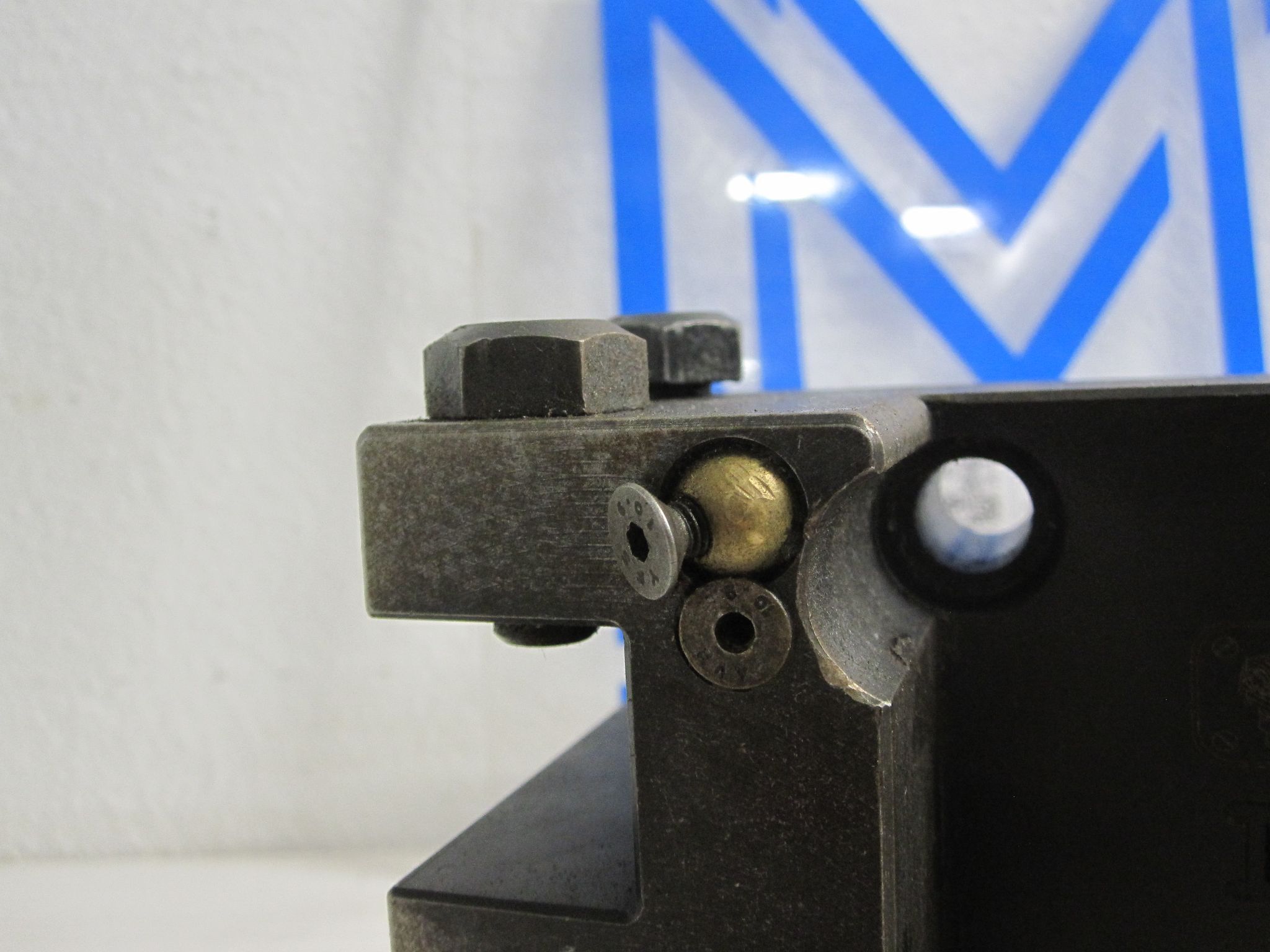 MT MARCHETTI MNL0072540 BMT60 1" Double Sided Turning tool holder 8