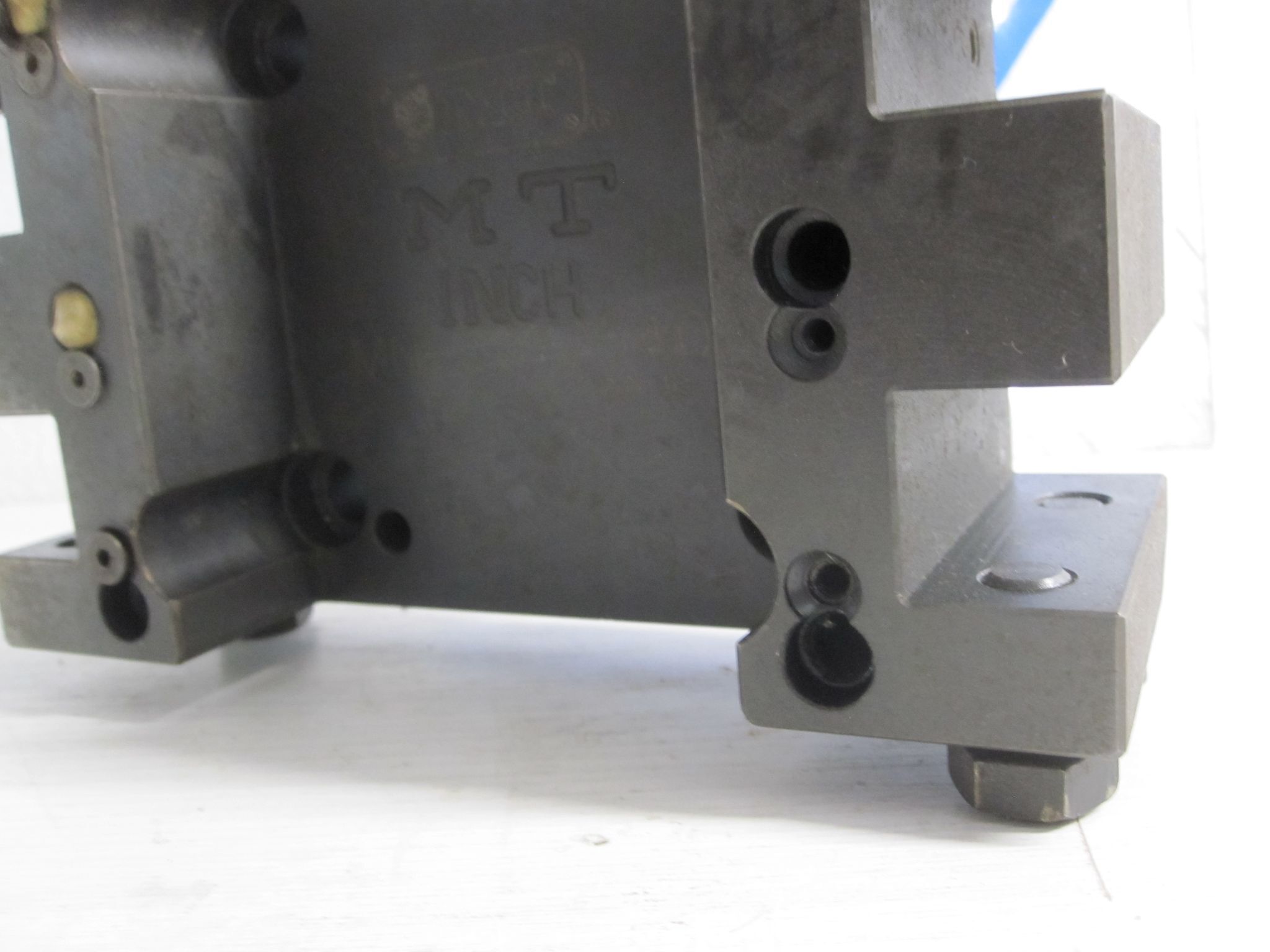 MT MARCHETTI MNL0072540 BMT60 1" Double Sided Turning tool holder 9