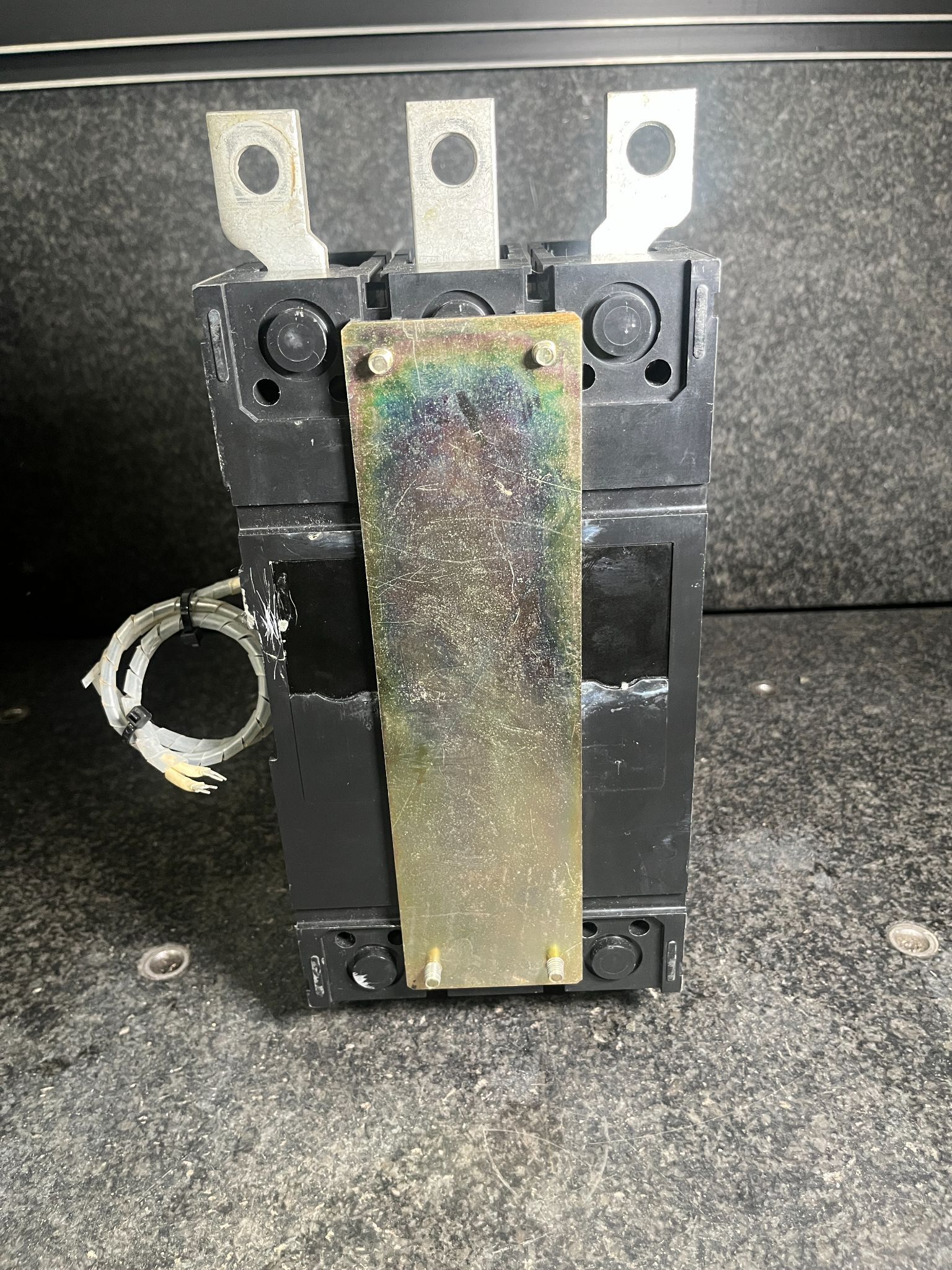 FUJI Electronic EA403B Circuit Breaker 300A 2