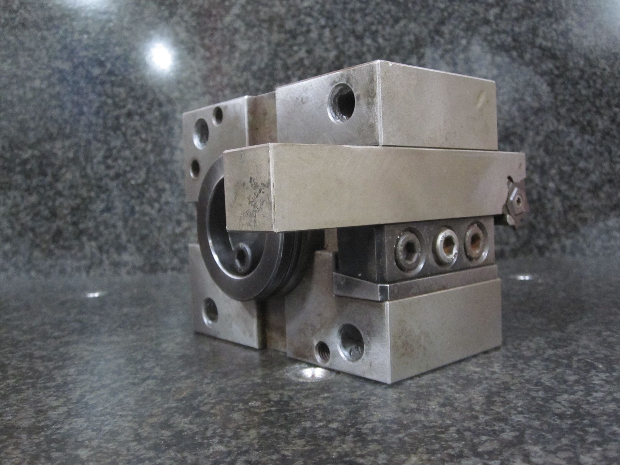 BMT60 BMT 60 DMG MORI SEIKI 1.0" SQUARE SHANK TURNING TOOL HOLDER W/ ISCAR TOOL 7