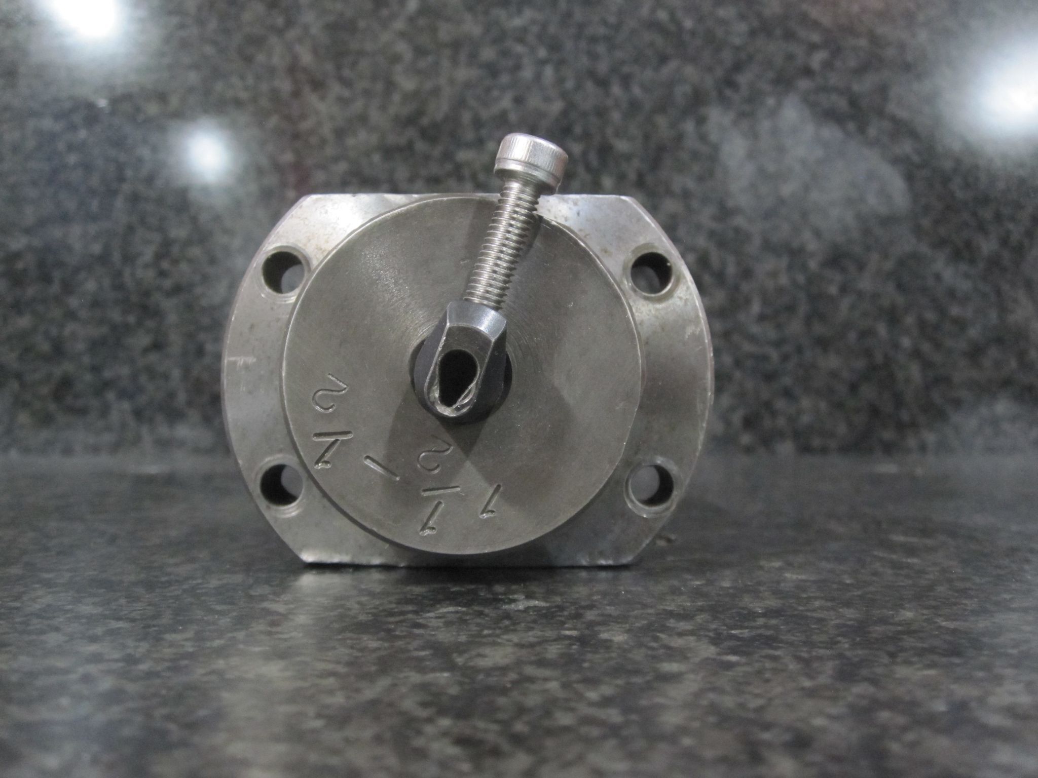 UNBRANDED KITAKO STATIC COLLET ROUND SHANK TURNING TOOL HOLDER 1