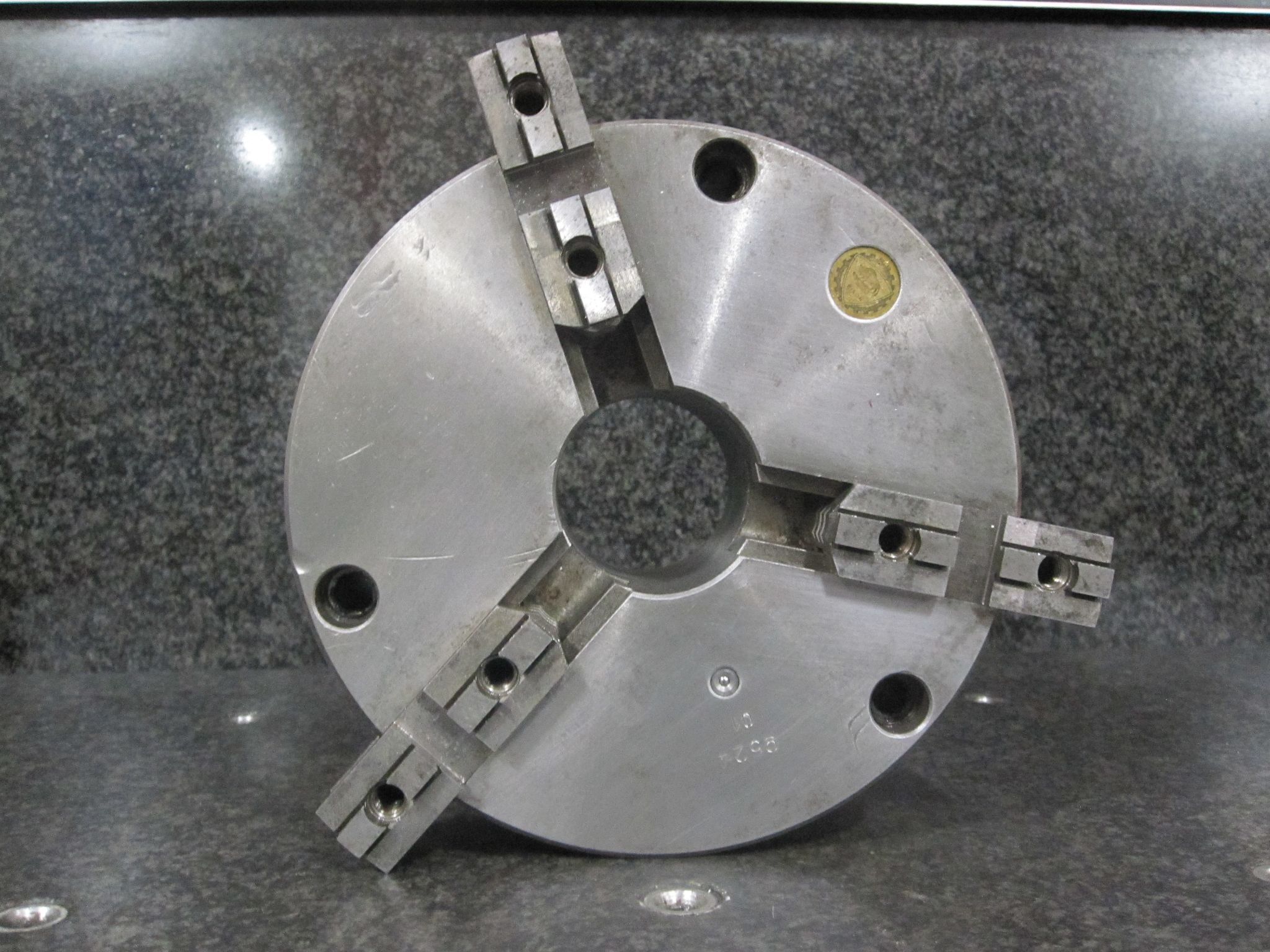 BISON 3-JAW SCROLL CHUCK 3 JAW 8" CHUCK 2" THRU HOLE FRONT MOUNT PLAIN BACK 200mm LATHE 0