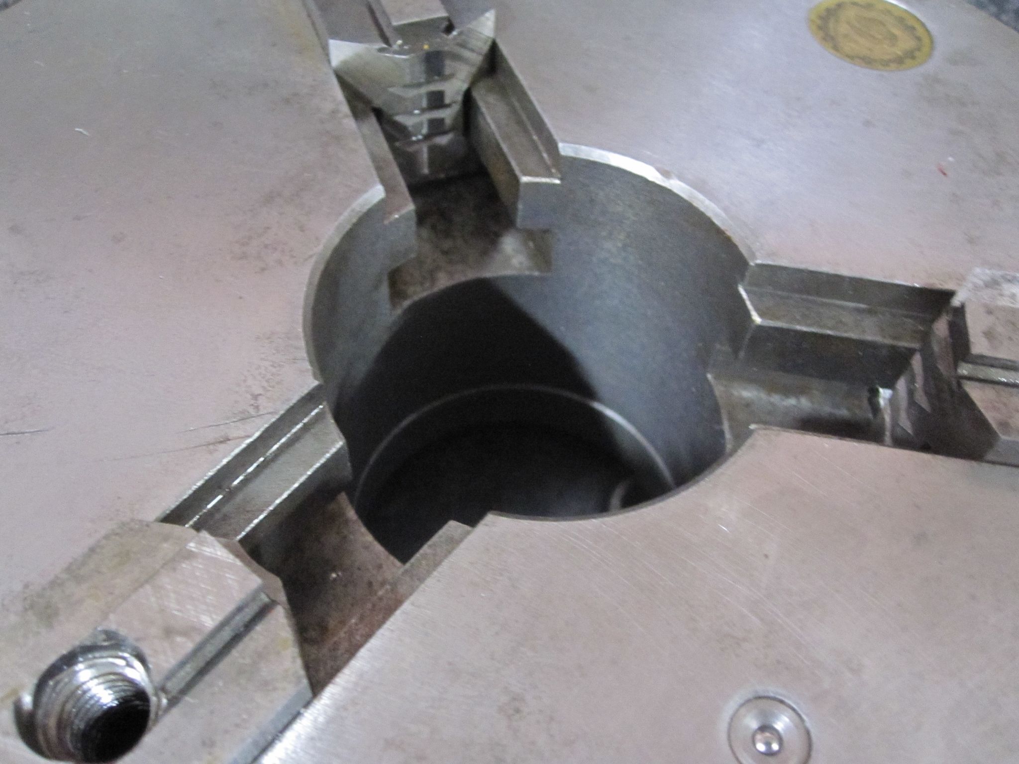 BISON 3-JAW SCROLL CHUCK 3 JAW 8" CHUCK 2" THRU HOLE FRONT MOUNT PLAIN BACK 200mm LATHE 12