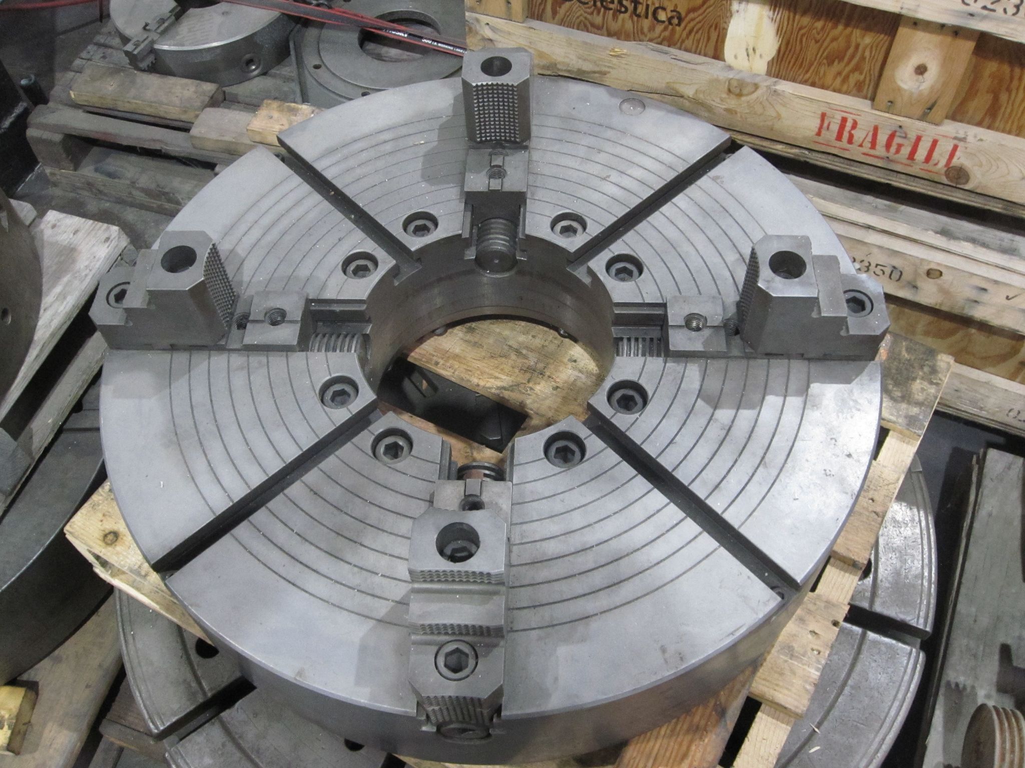 BISON LARGE CHUCK INDEPENDENT 4 JAW OIL COUNTRY CHUCK W/ LARGE THROUGH HOLE BISON A2-15 SPINDLE MOUNT 0