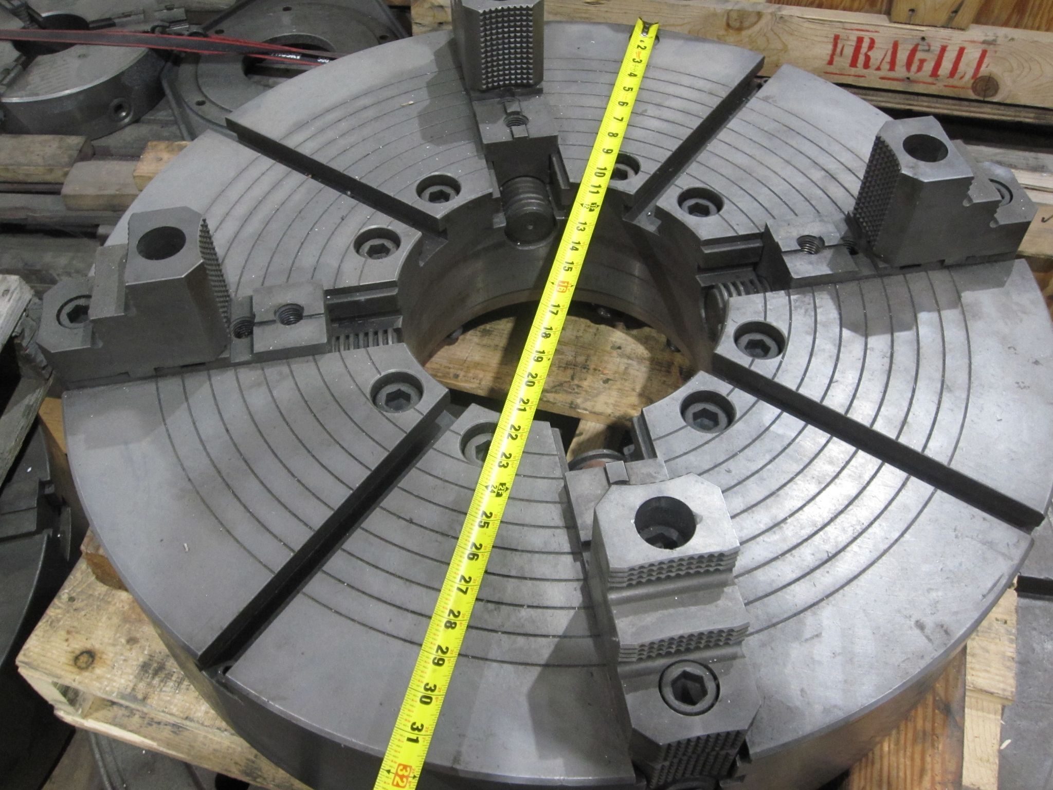 BISON LARGE CHUCK INDEPENDENT 4 JAW OIL COUNTRY CHUCK W/ LARGE THROUGH HOLE BISON A2-15 SPINDLE MOUNT 6