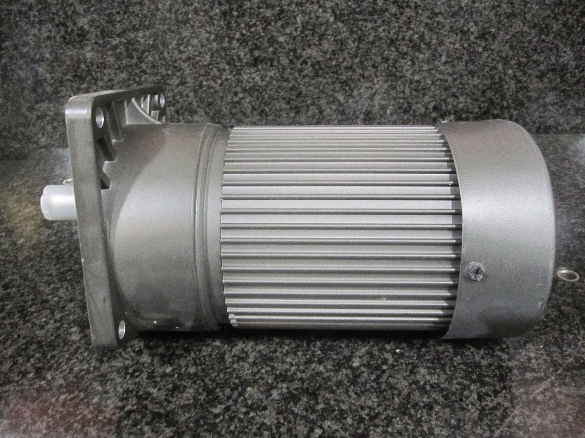 (AS-IS) SESAME PRECISION GEAR MOTOR G12V G12V400S-50 400W 220V (AS-IS) 16