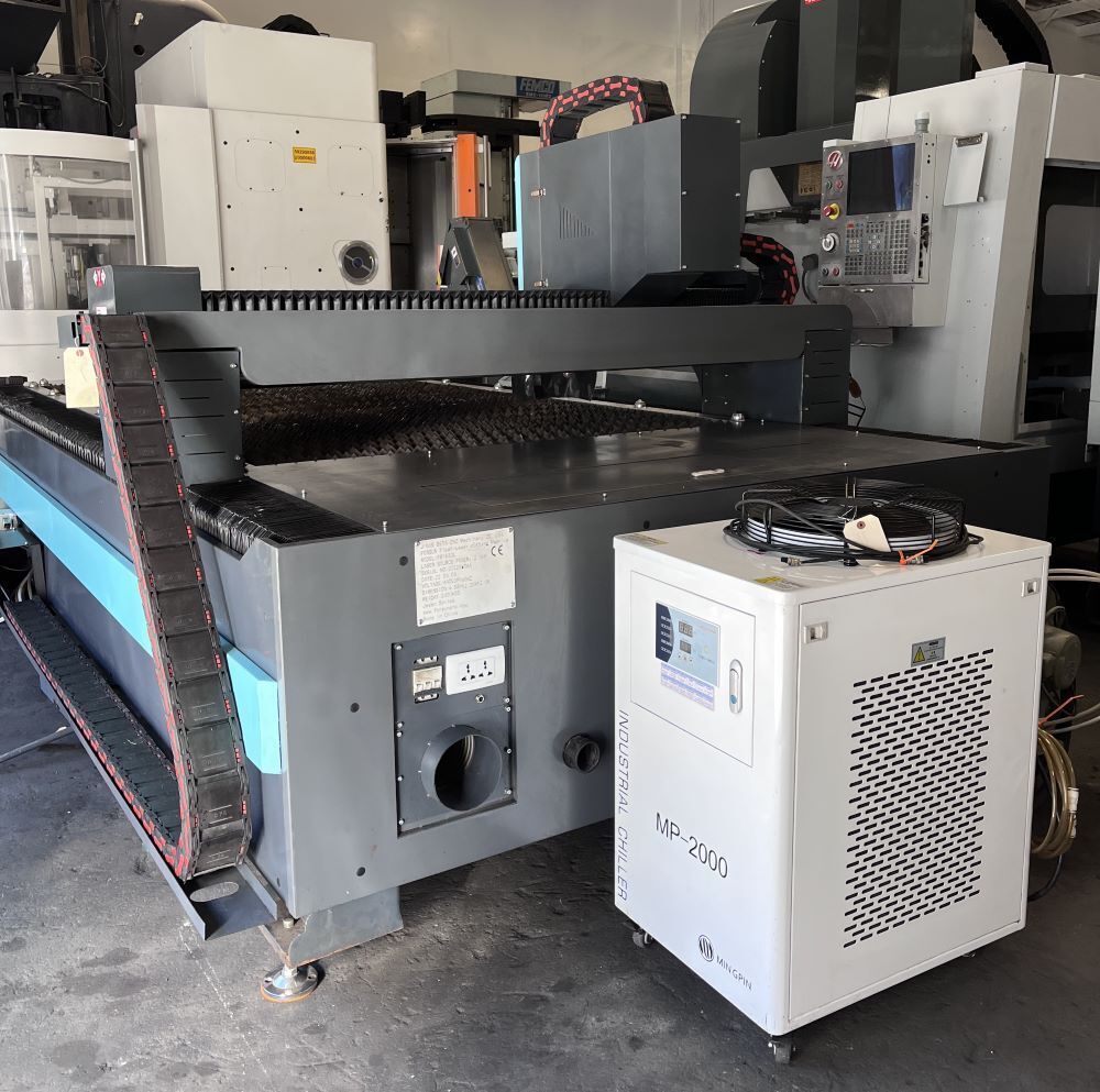 Jinan Forsun FS1530L 2KW CNC Fiber Laser Cutting 12