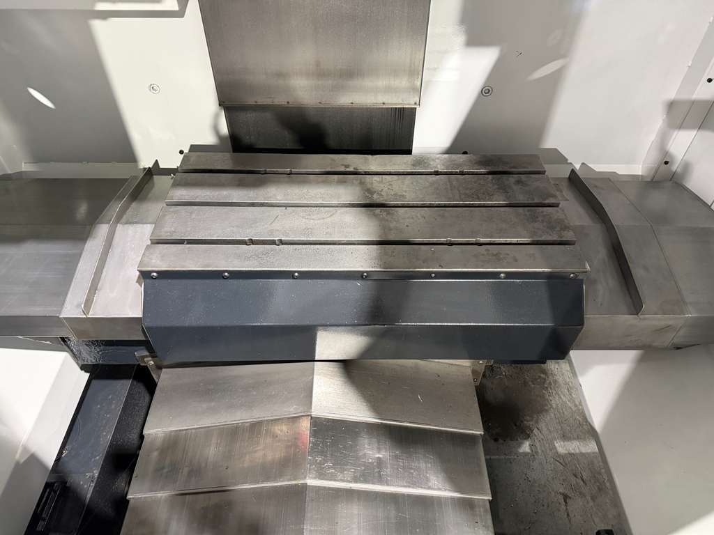 Mazak VCN 410A CNC Vertical Machining Center - Mill 15