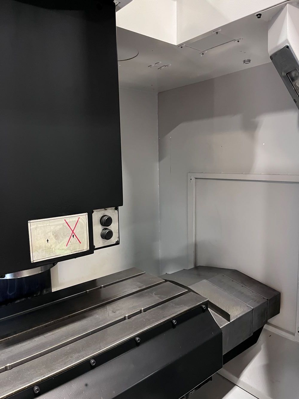 Mazak VCS-430A CNC Vertical Machining Center 11