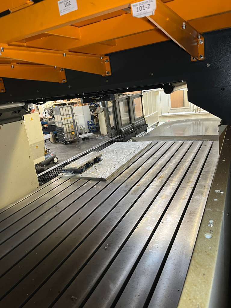 Mighty Viper PMC-5127AD CNC Bridge Mill - 2023 11
