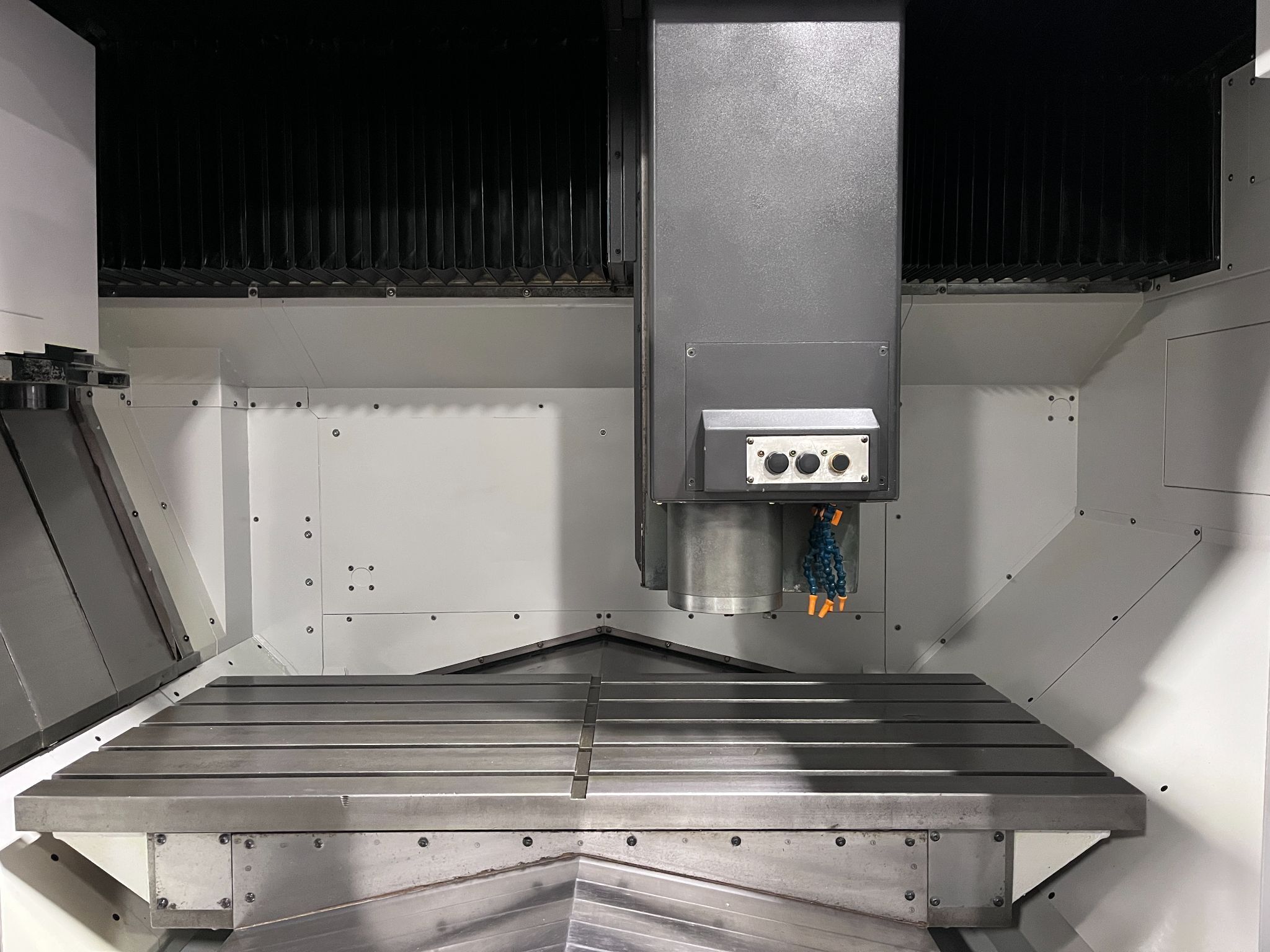 Okuma MB-66VA CNC Vertical Machining Center 9