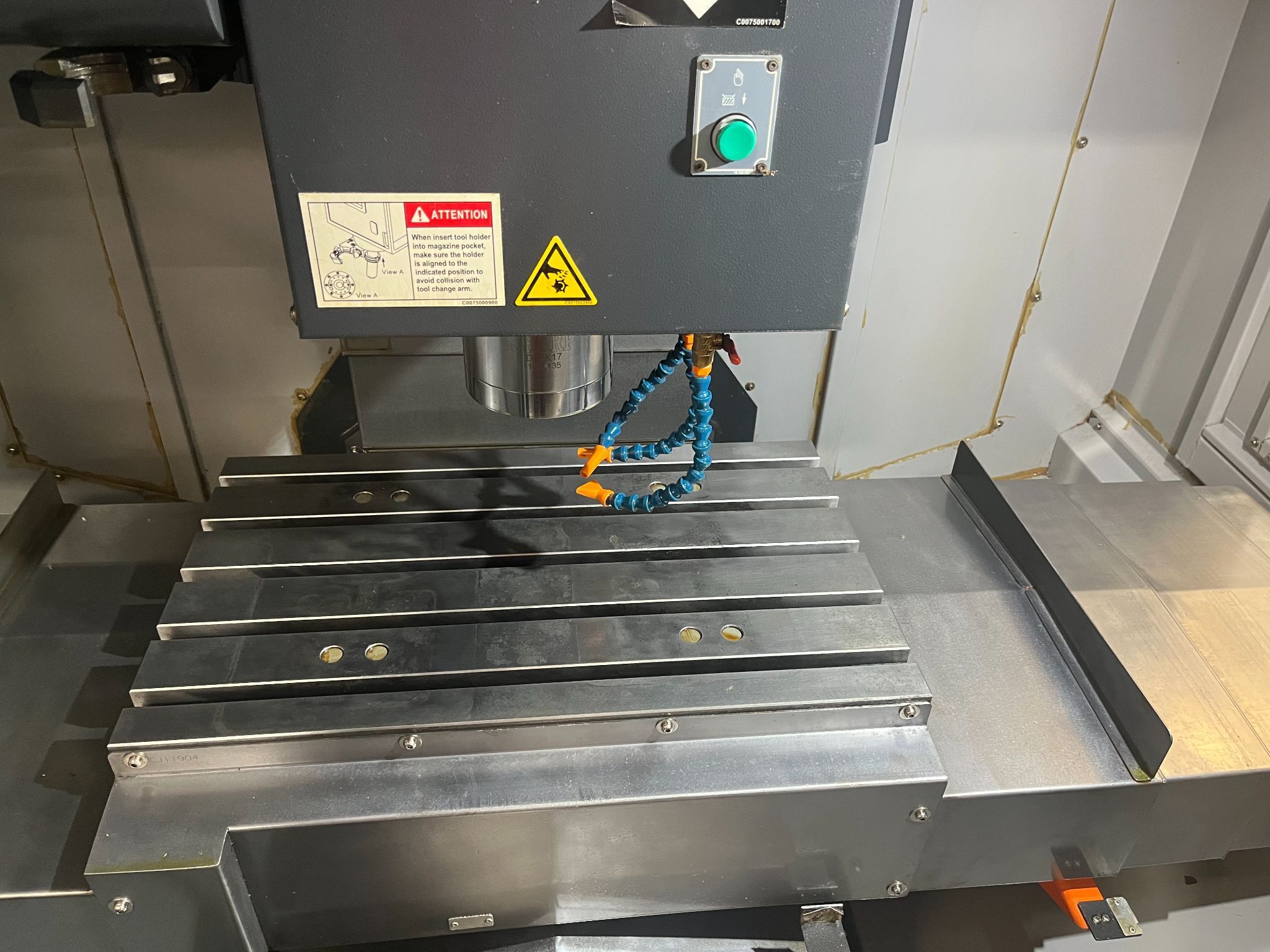 Sharp SVL-2517 SX-F CNC Vertical Machining Center - Mini Mill 6