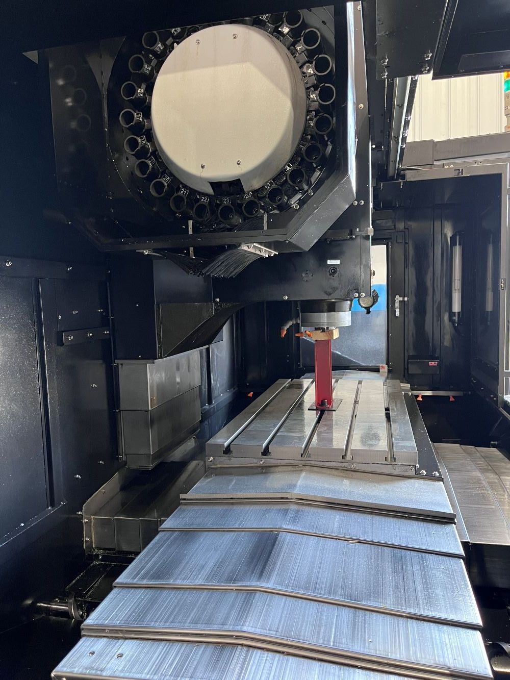 Toyoda Wele Stealth AA1165 CNC Vertical Machining Center - Mill 11