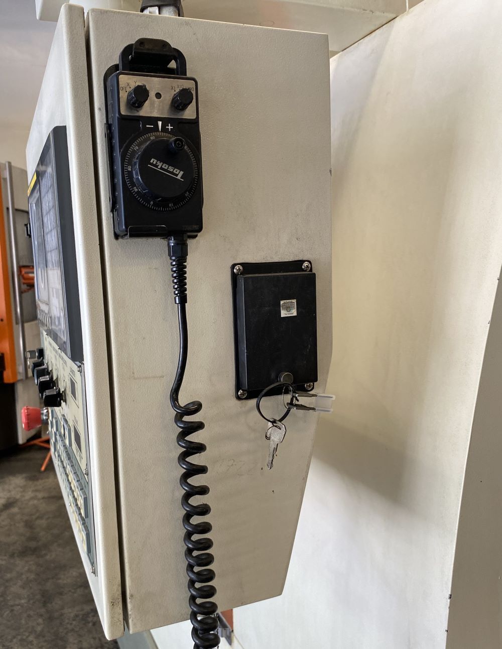 Victor Taichung Vcenter-85 CNC Vertical Machining Center 6