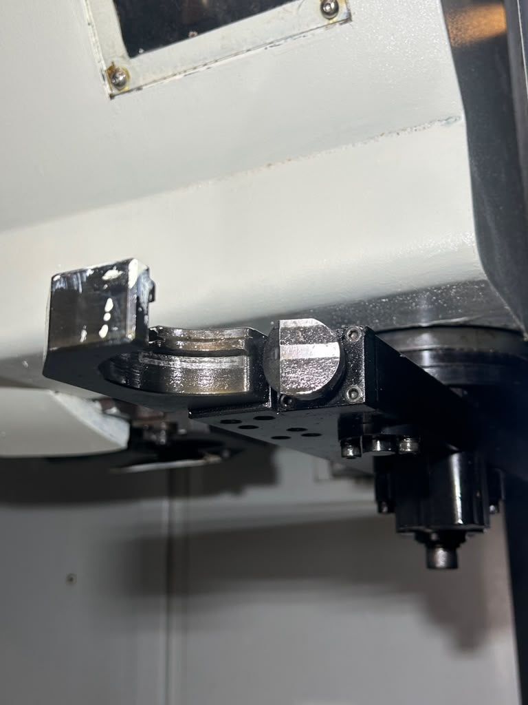 Yama Seiki AV-1000 CNC Vertical Machining Center - 10000 RPM Mill 14