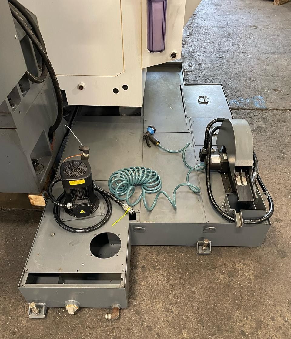 YCM XV1020A CNC Vertical Machining Center - 4th Axis Mill 19