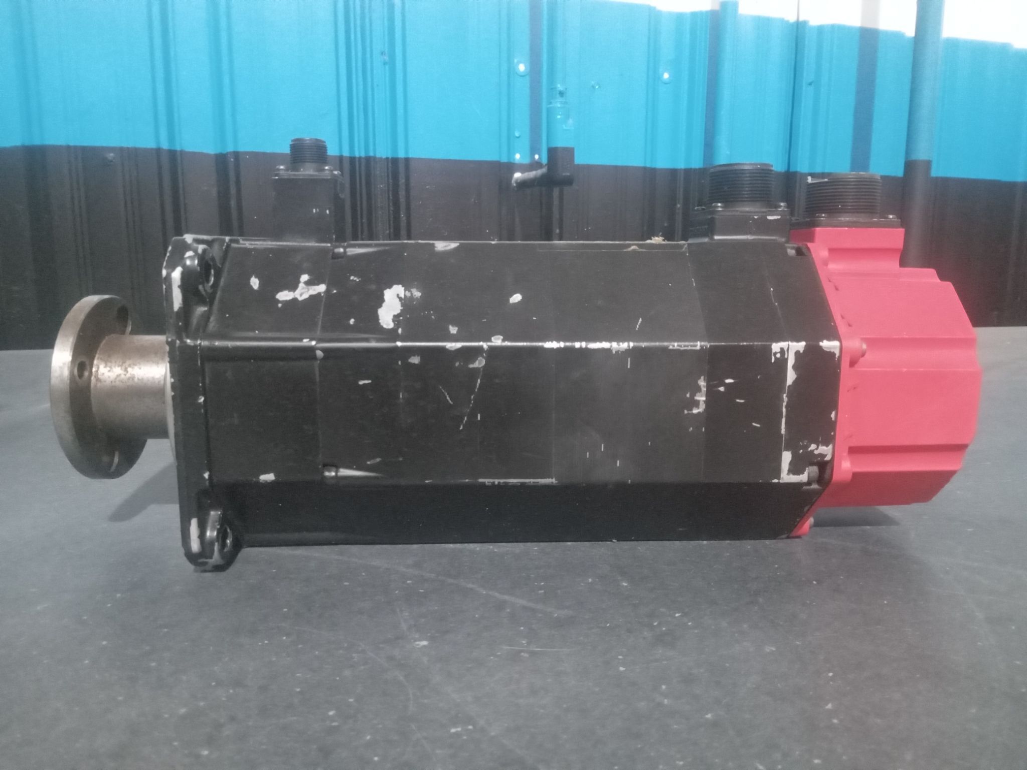 FANUC A06B-0127-B175 AC Servo Motor 3