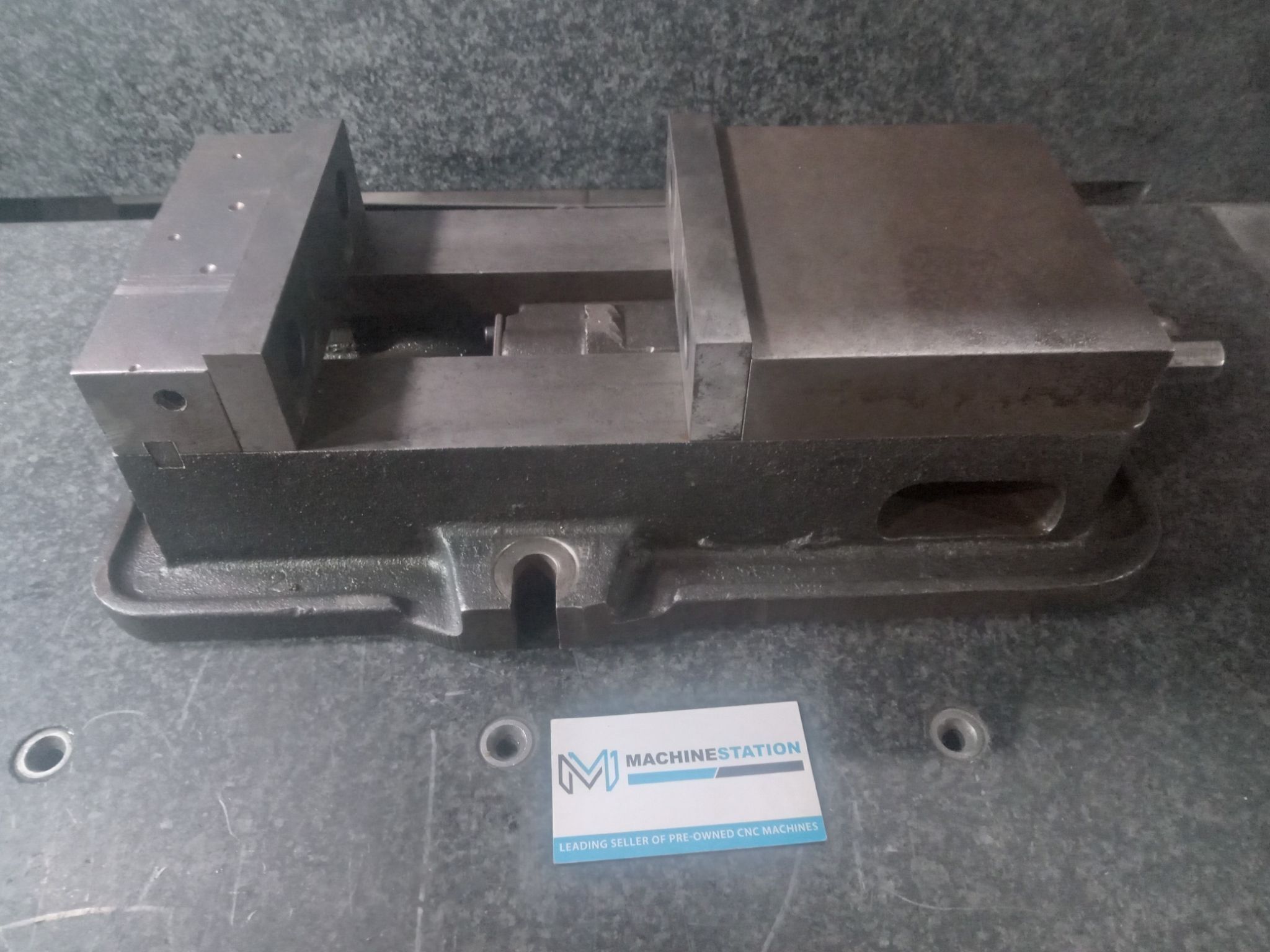 KURT D60 6" Milling Vise BIW MT6A D6 NO HANDLE 0