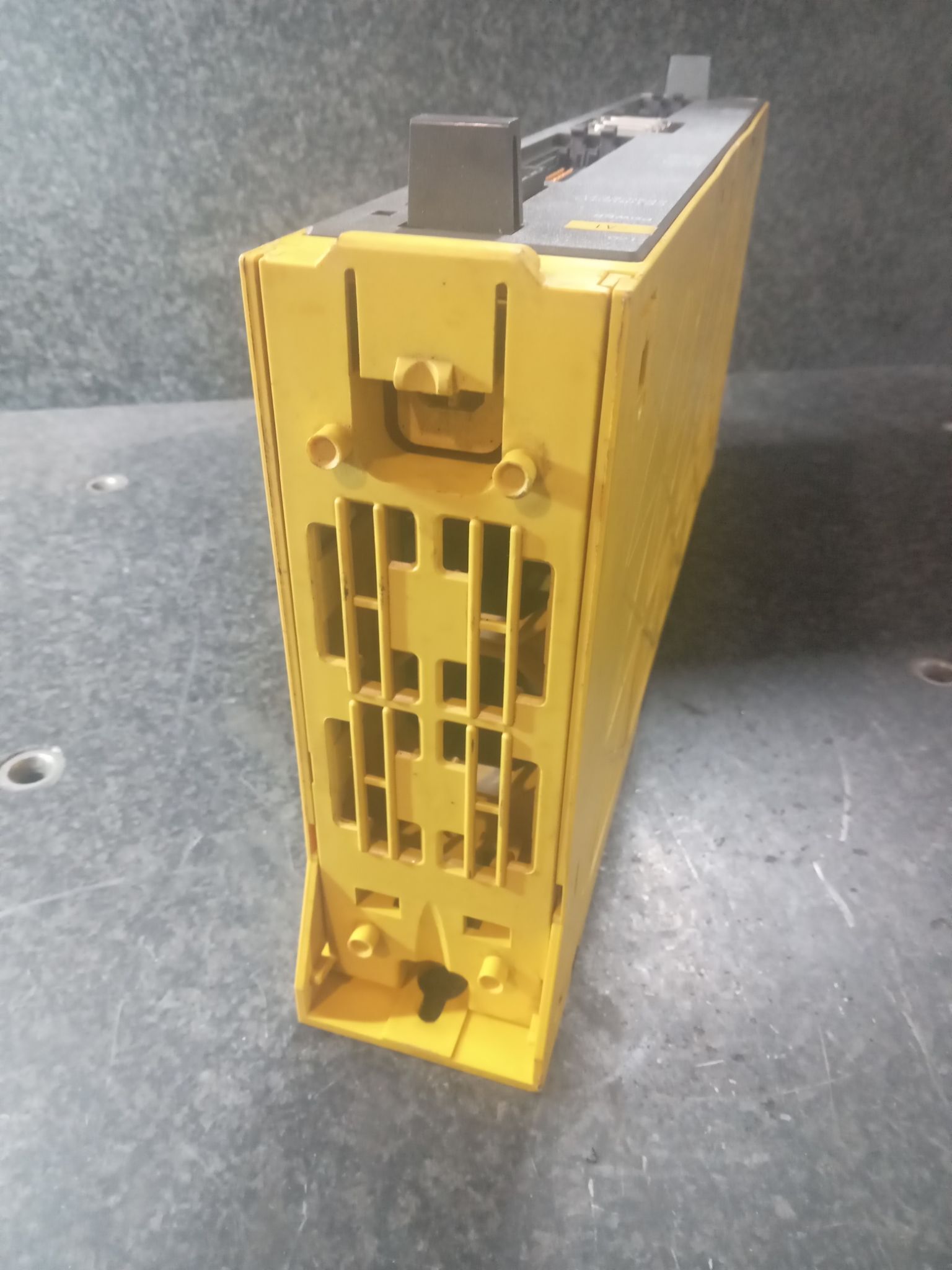 FANUC A02B-0309-C001 I/O Unit for 0i Drive 0