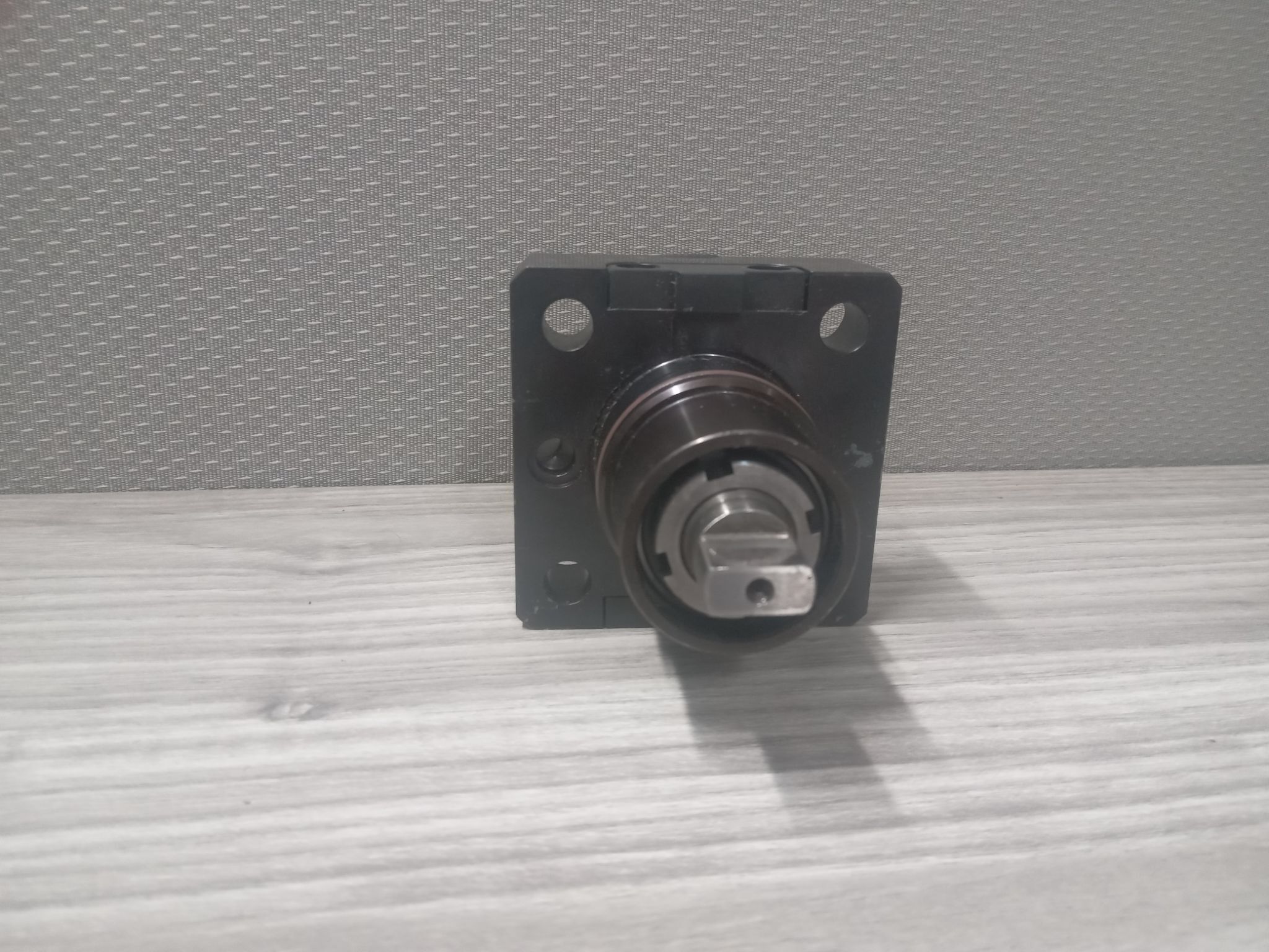 PARTS ONLY BIGLIA CNC Live Tool Holder T134-00128, 153 867-EK (seized) 1