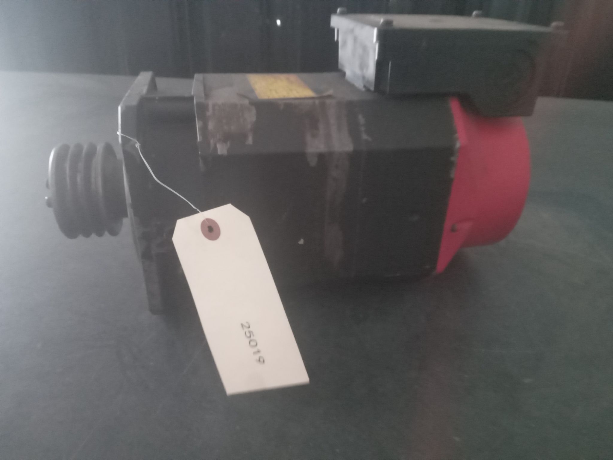 FANUC AC SPINDLE MOTOR αC2 A06B-0842-B100 B-65152E 0